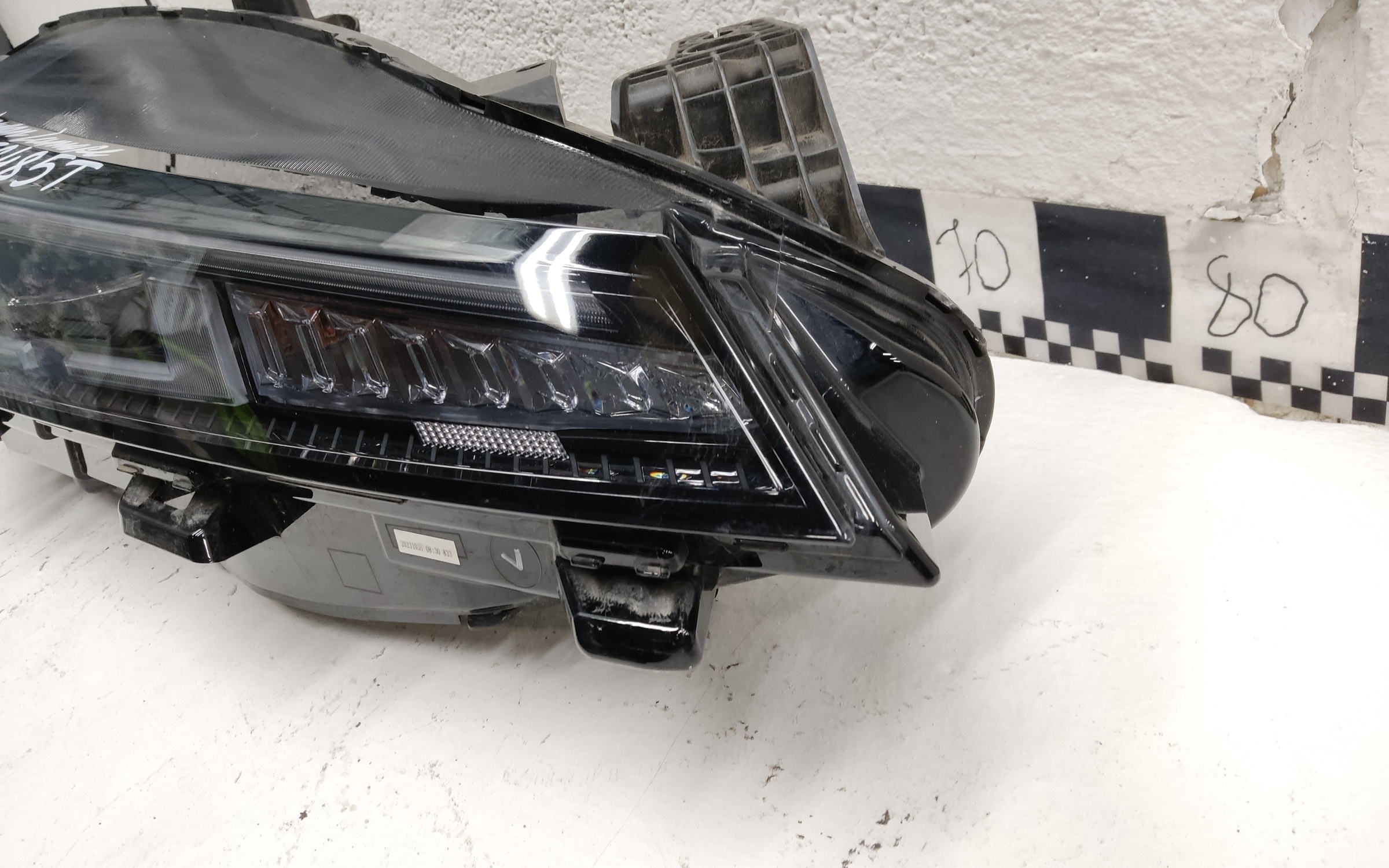 Фара передняя правая Changan Lamore LED