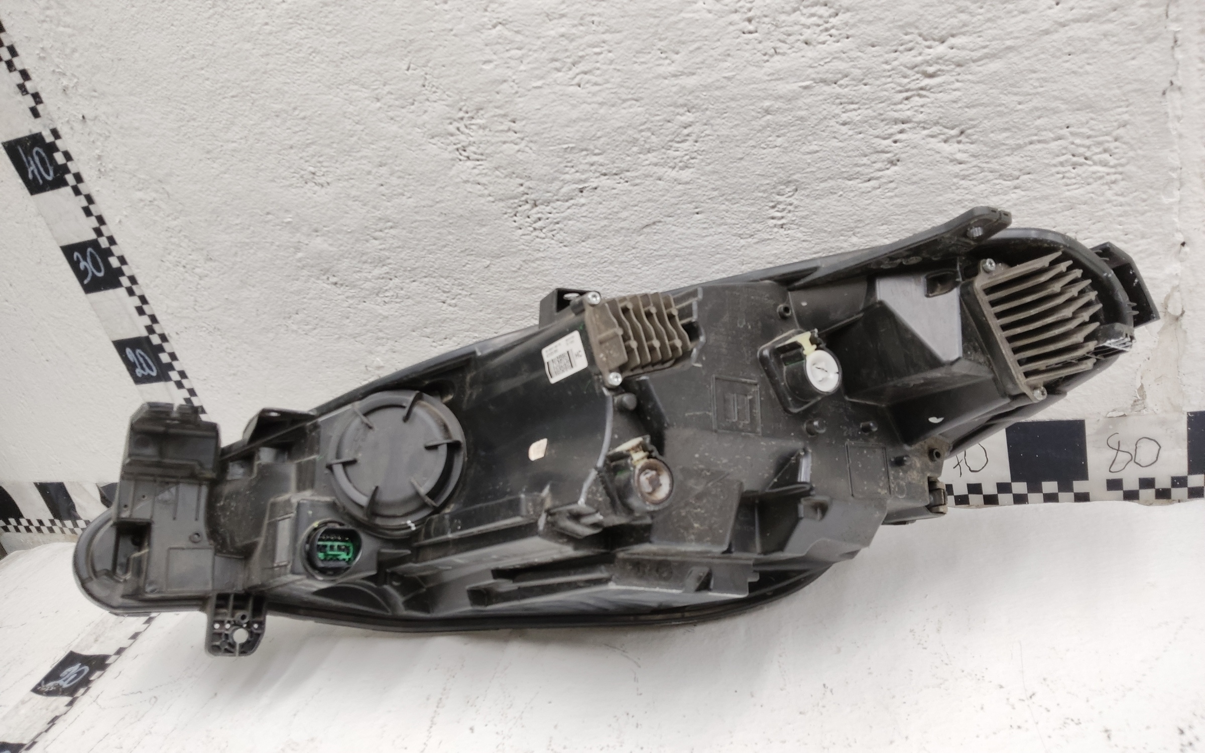 Фара передняя правая Changan Lamore LED