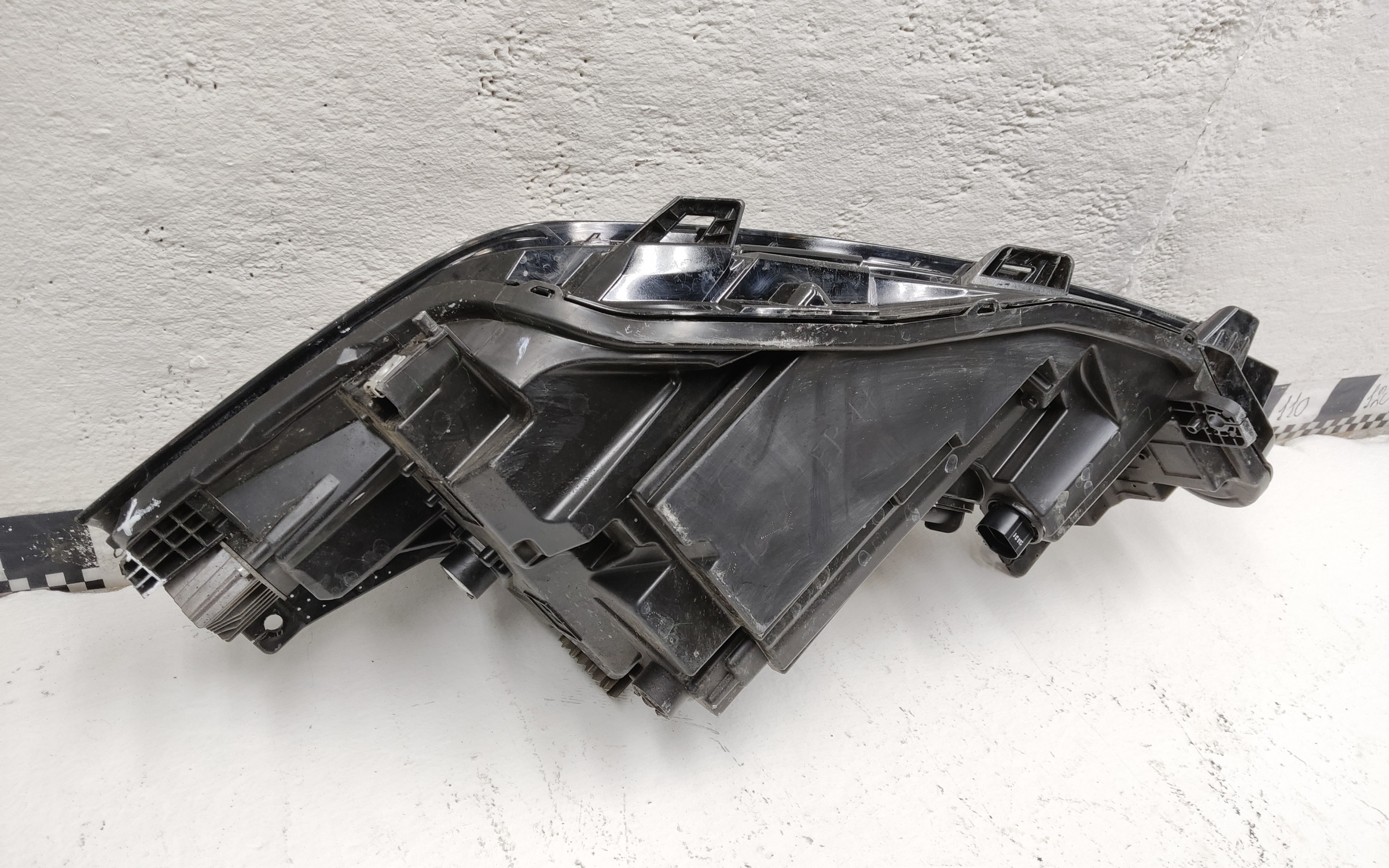 Фара передняя правая Changan Lamore LED