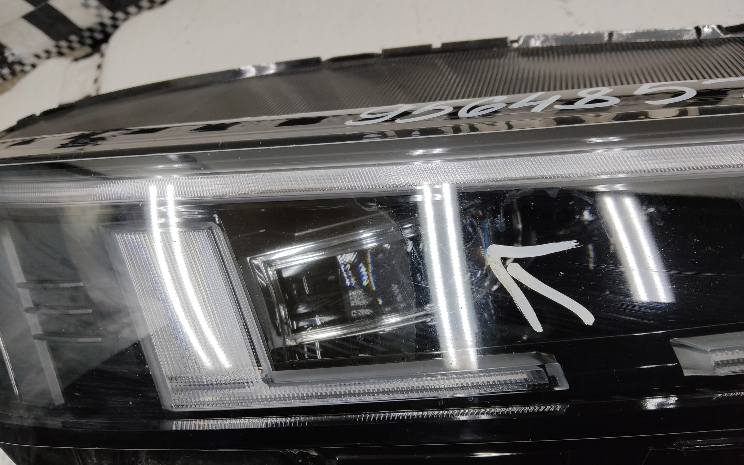 Фара передняя правая Changan Lamore LED