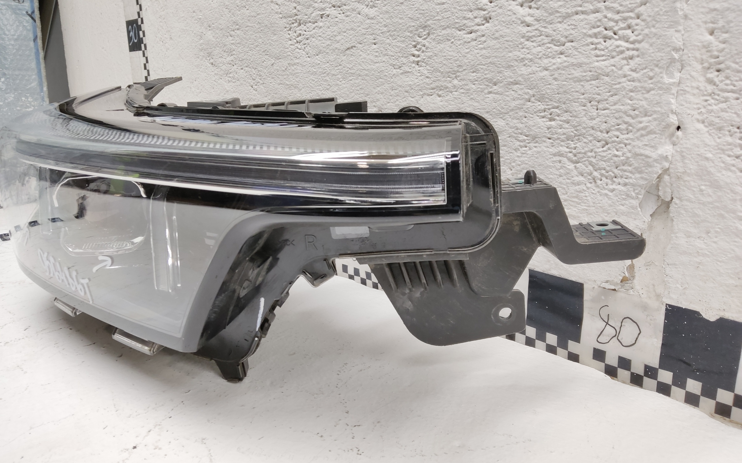 Фара передняя правая Changan Hunter Plus LED