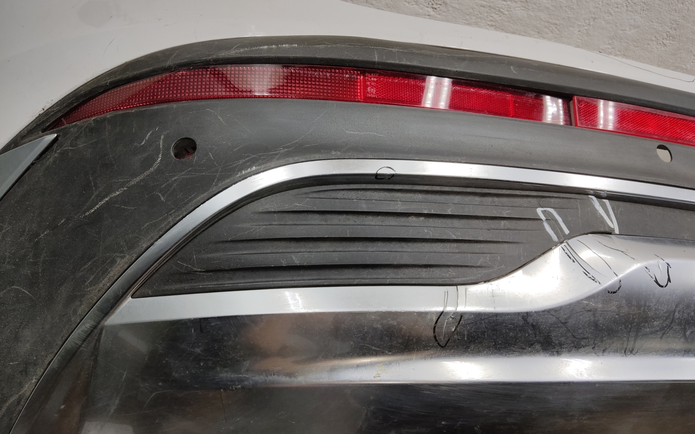 Бампер задний Hyundai Santa Fe 4 Restail