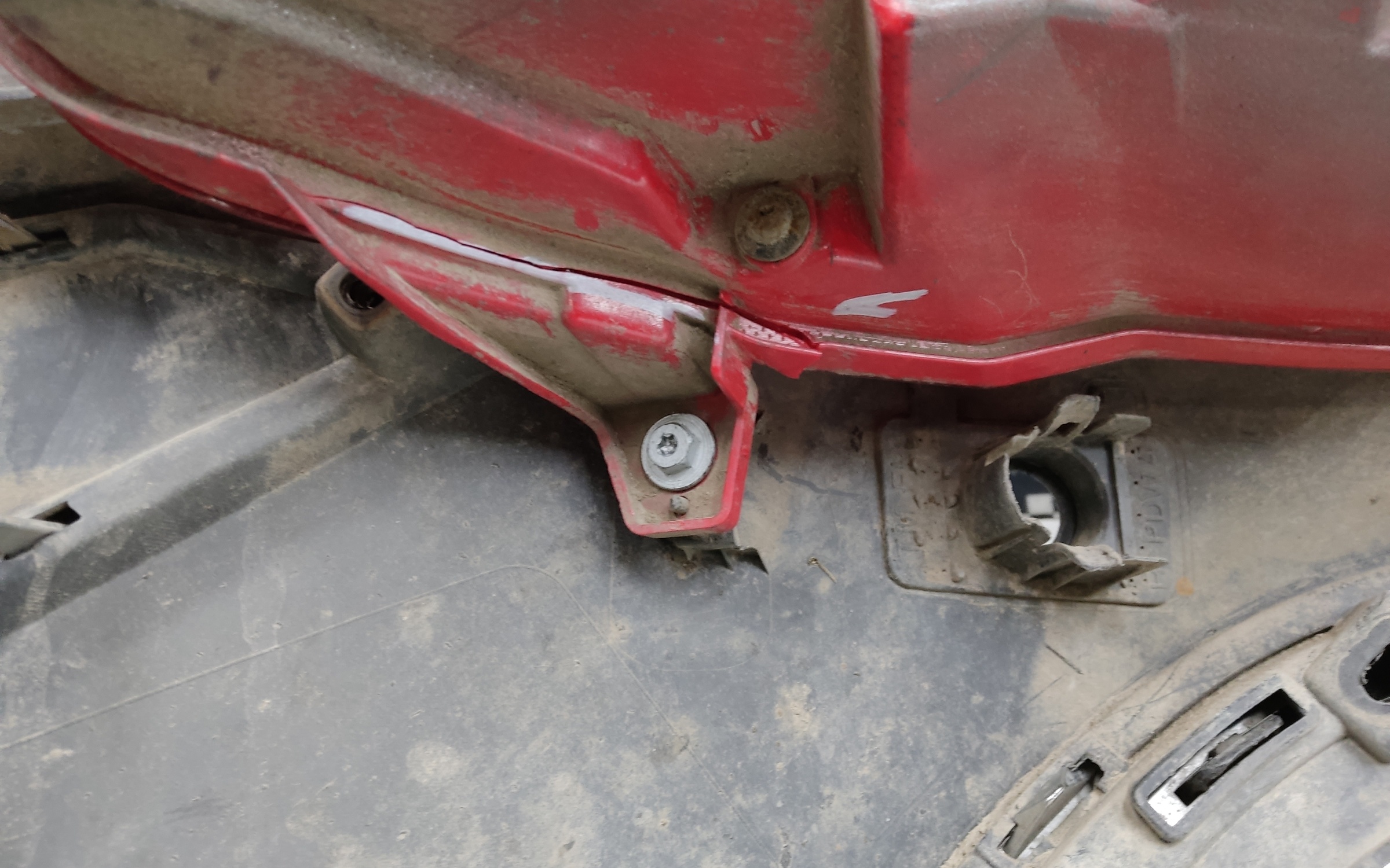 Бампер задний Hyundai Santa Fe 4 Restail
