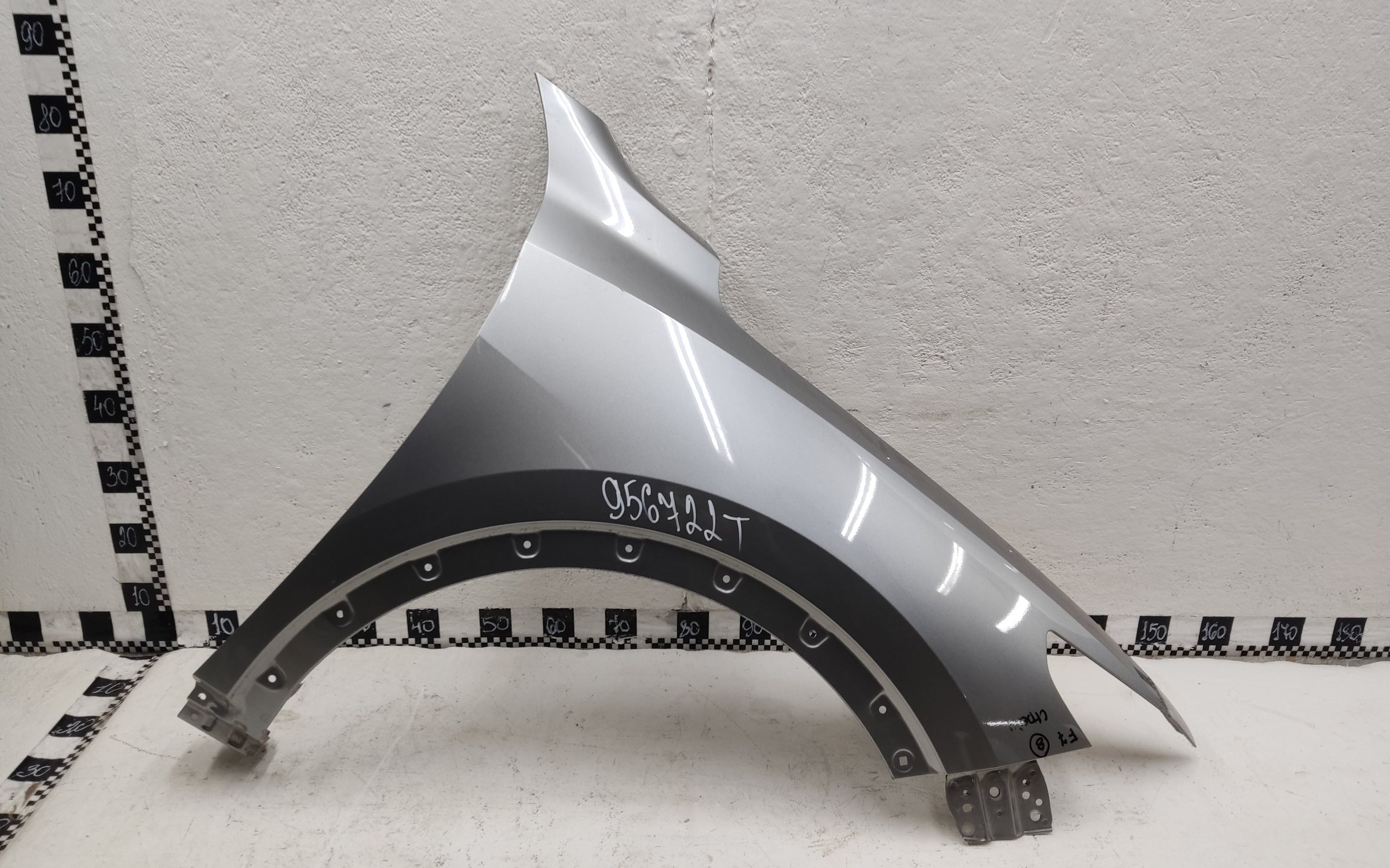 Крыло переднее правое Haval F7