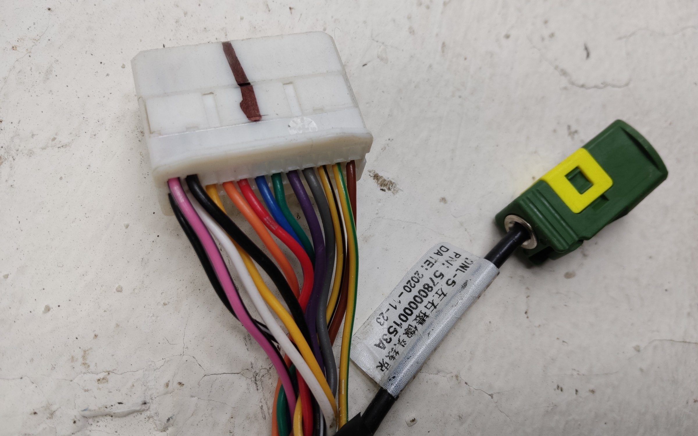 Зеркало левое Geely Tugella 14+1 контактов