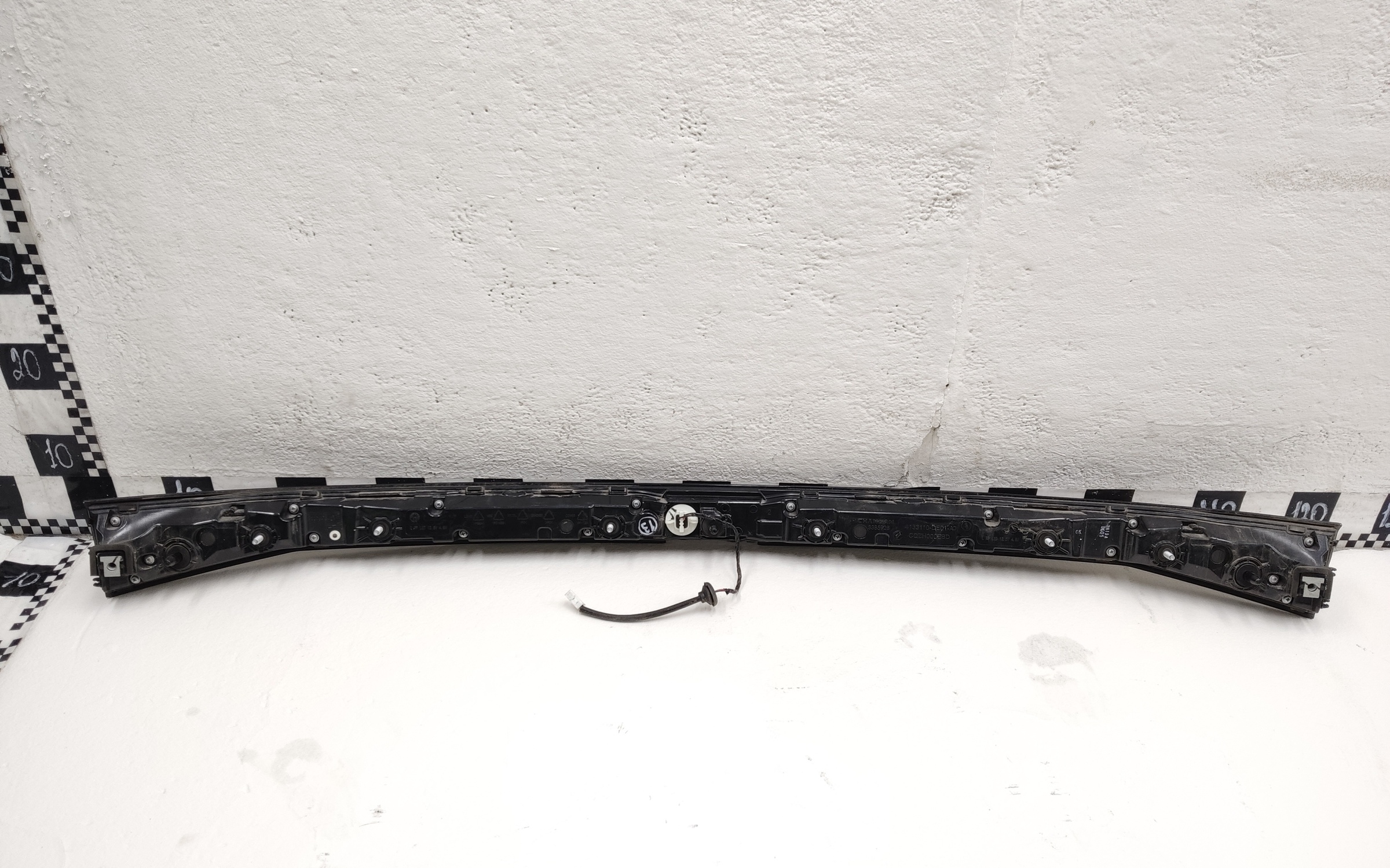 Фонарь крышки багажника Changan Uni-V