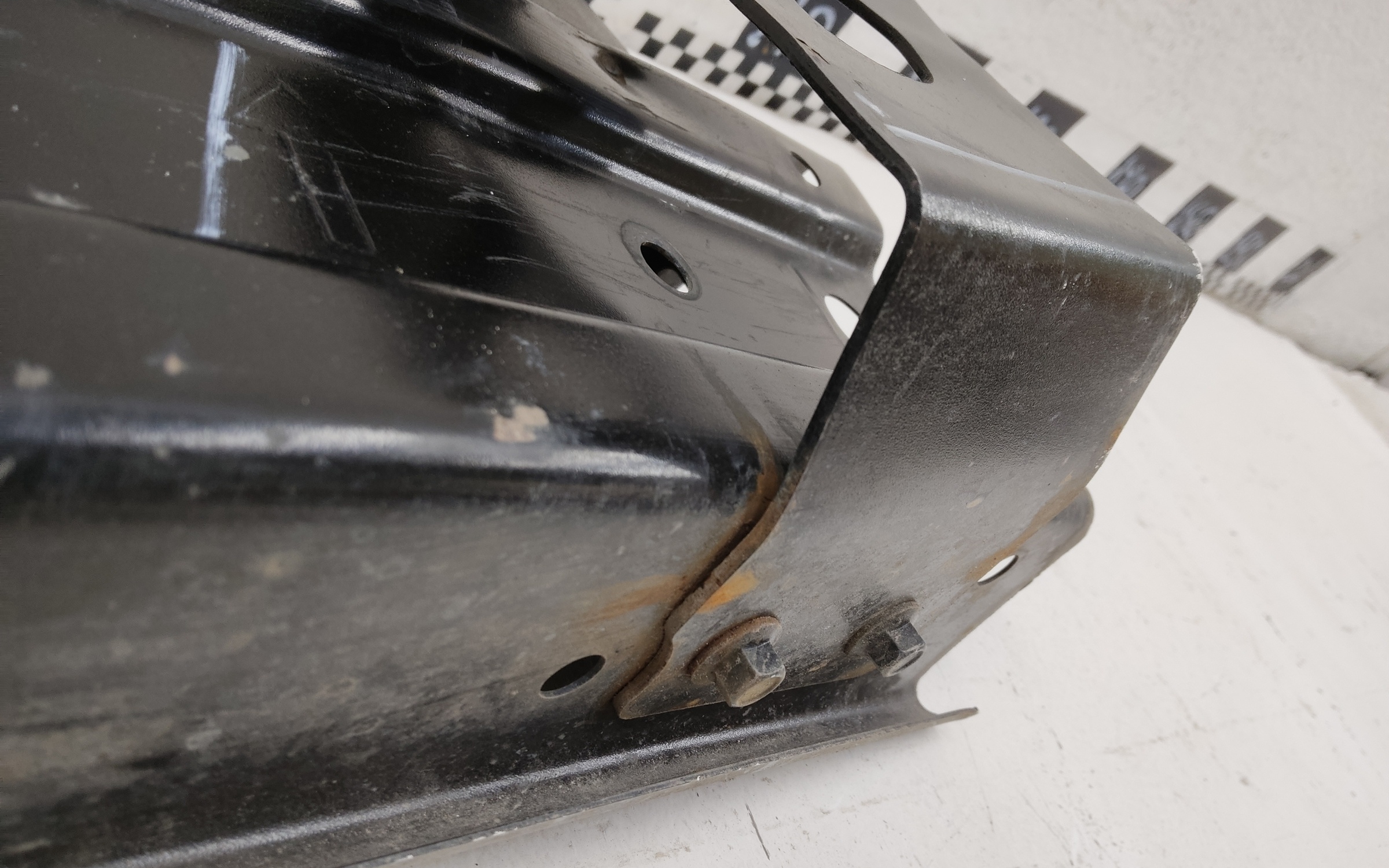 Усилитель переднего бампера Tank 300