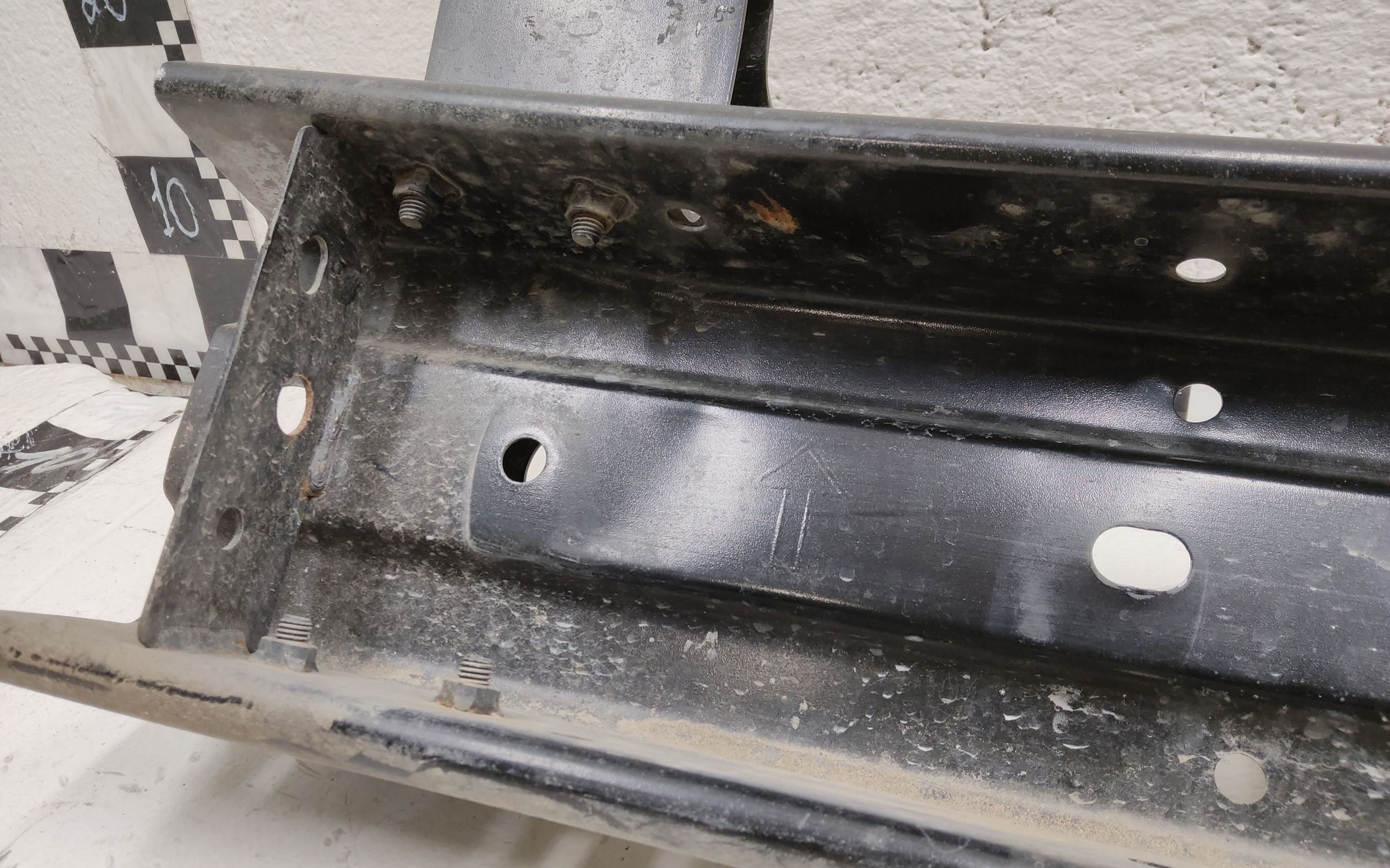 Усилитель переднего бампера Tank 300