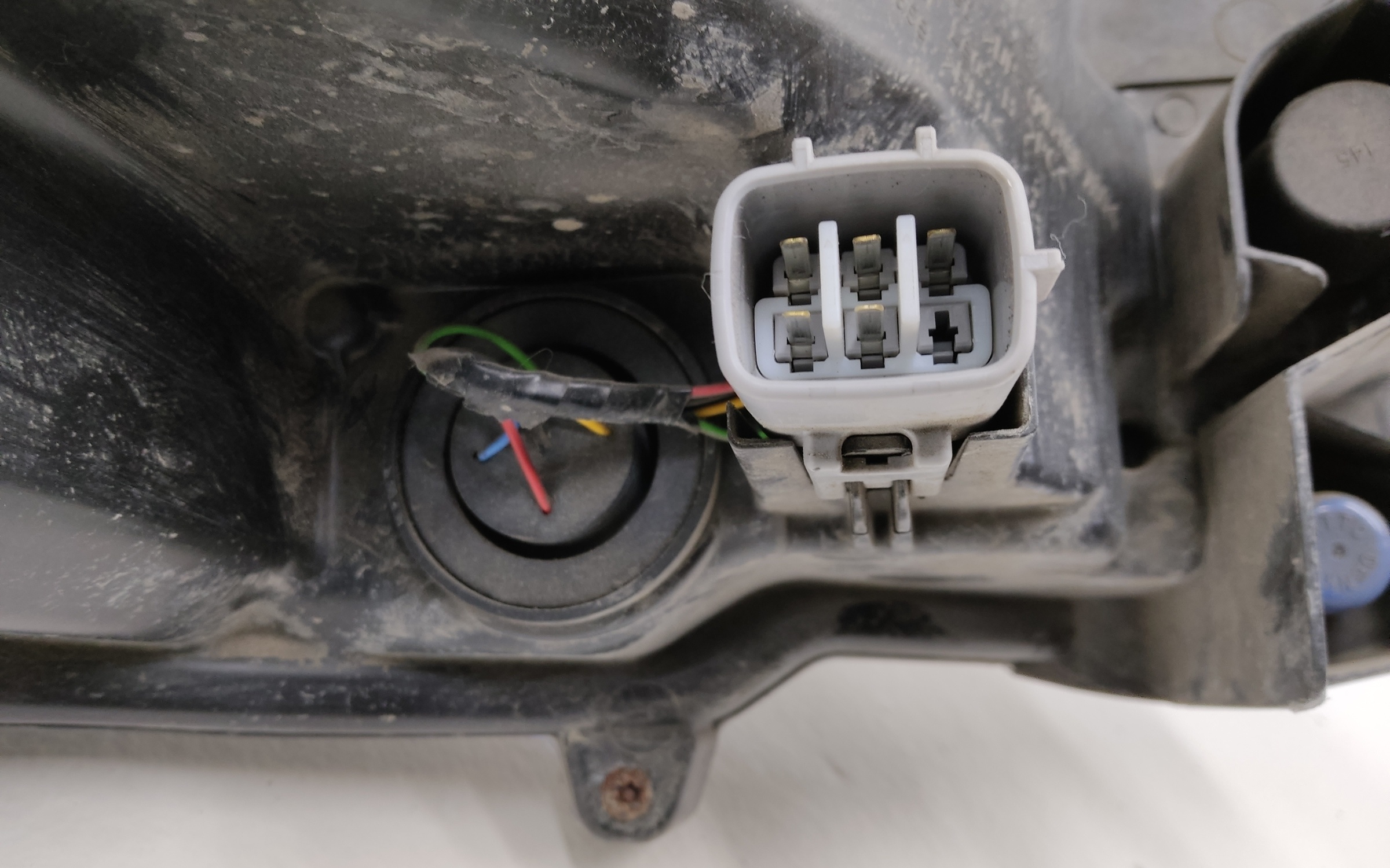 Фара передняя левая Toyota Corolla Е210 галоген