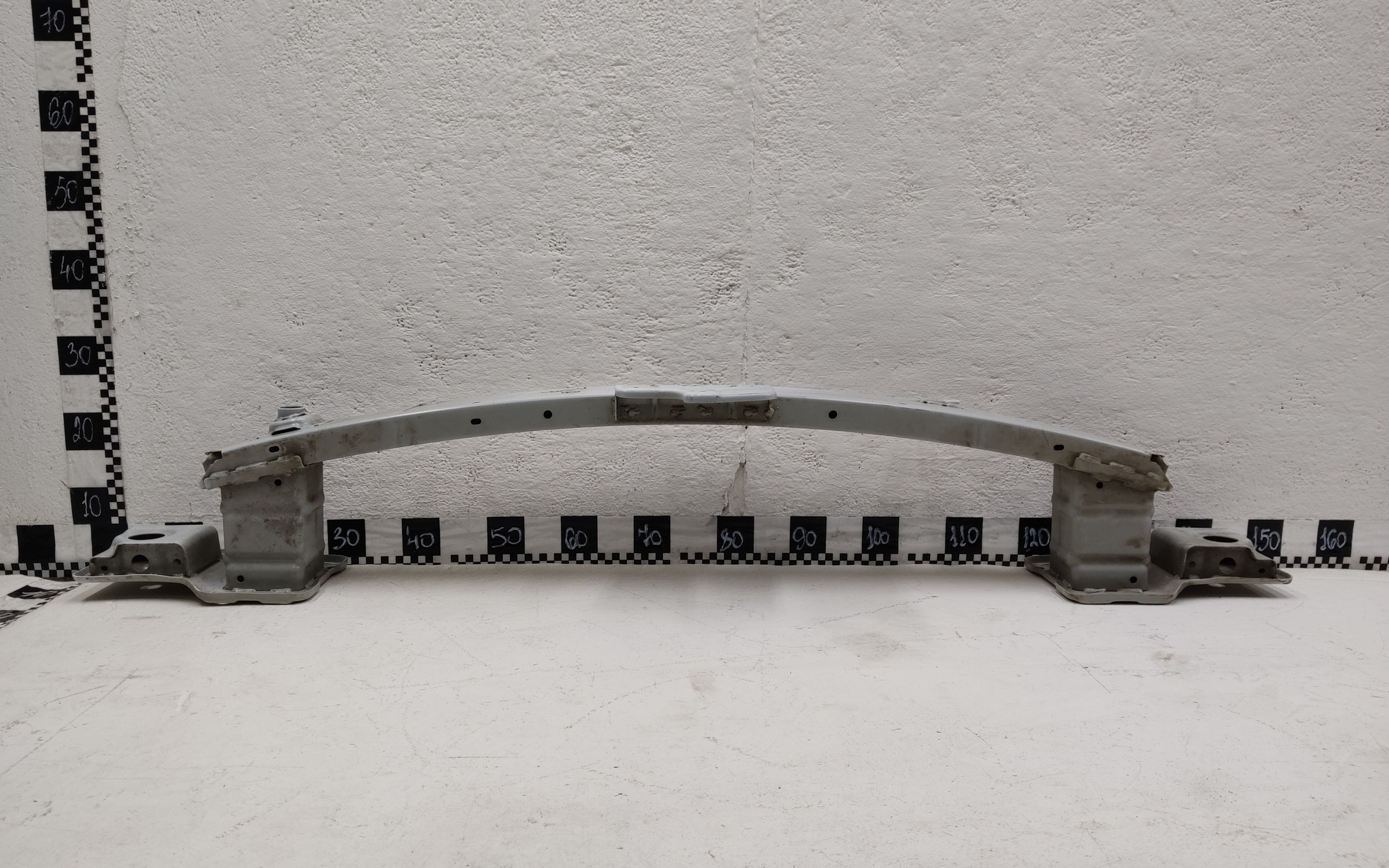 Усилитель переднего бампера Changan UNI-V