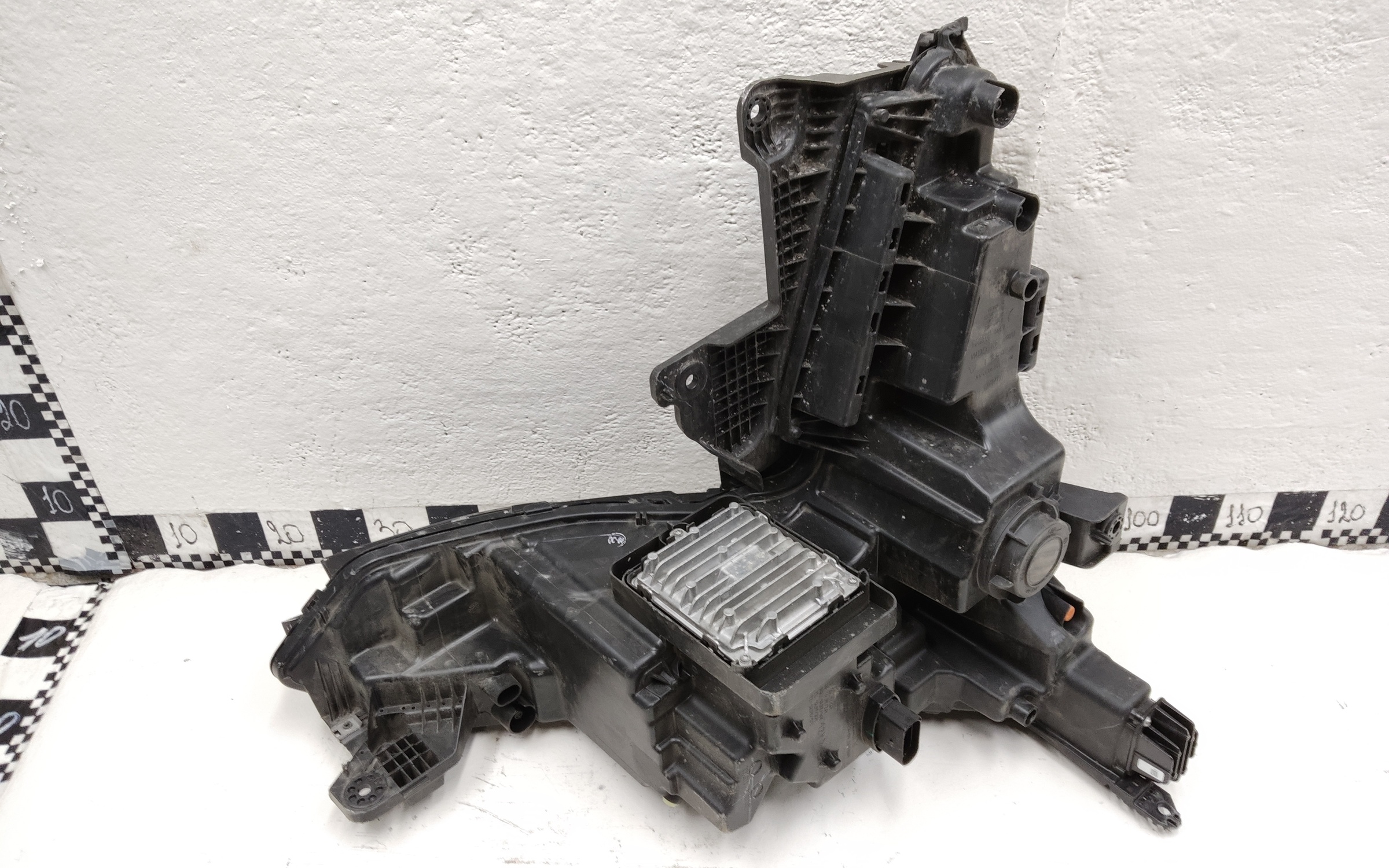 Фара передняя левая Geely Atlas 2 LED