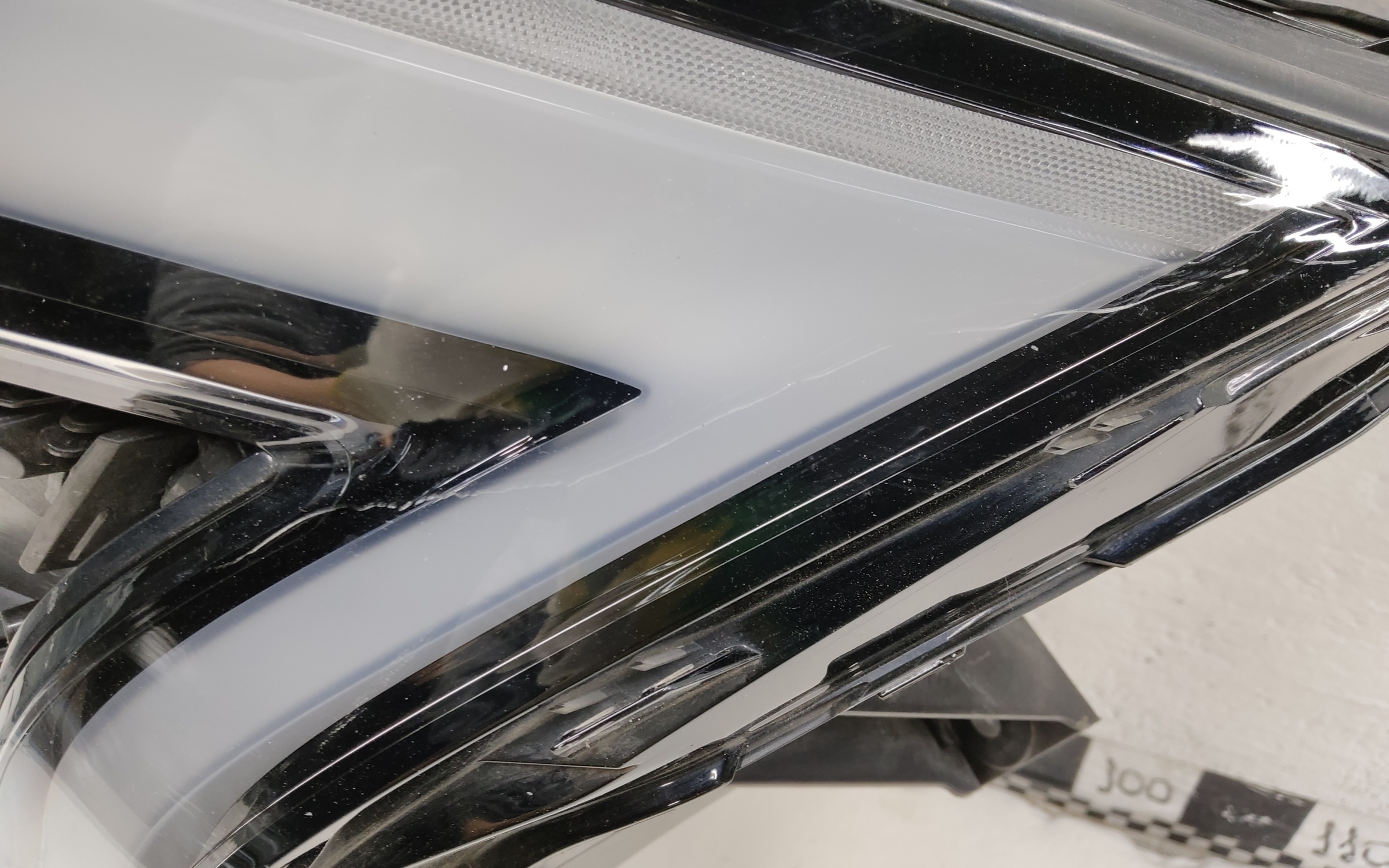 Фара передняя левая Geely Atlas 2 LED