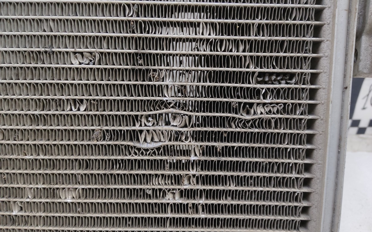 Радиатор кондиционера Toyota RAV4 CA40