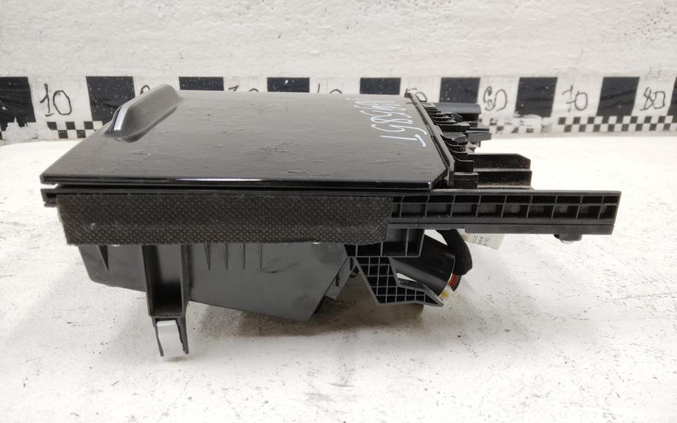 Ящик передней консоли Kia K5 3