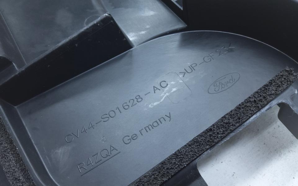 Водосток  Ford Kuga 2