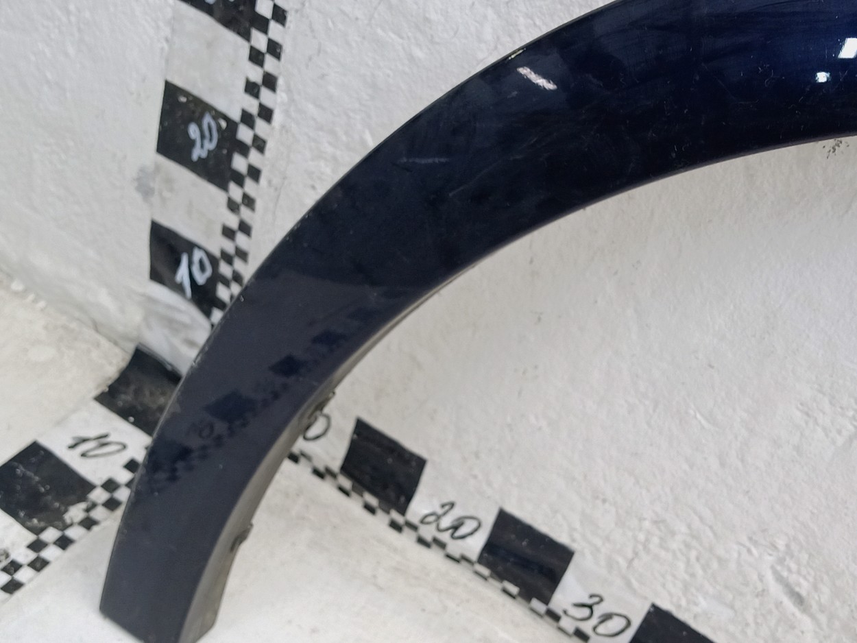 Накладка крыла переднего правого Toyota Highlander 4