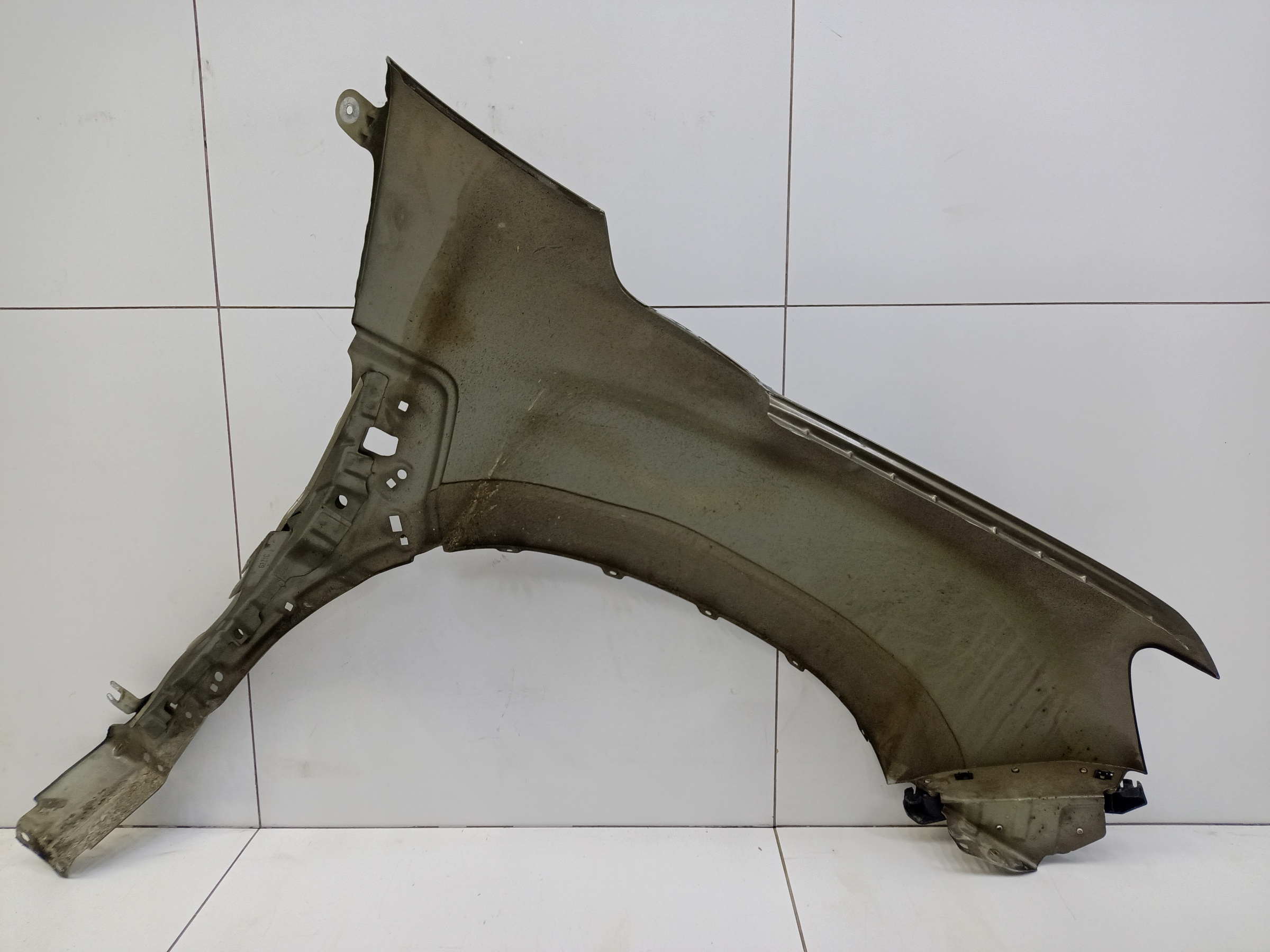 Крыло переднее левое Renault Duster 2