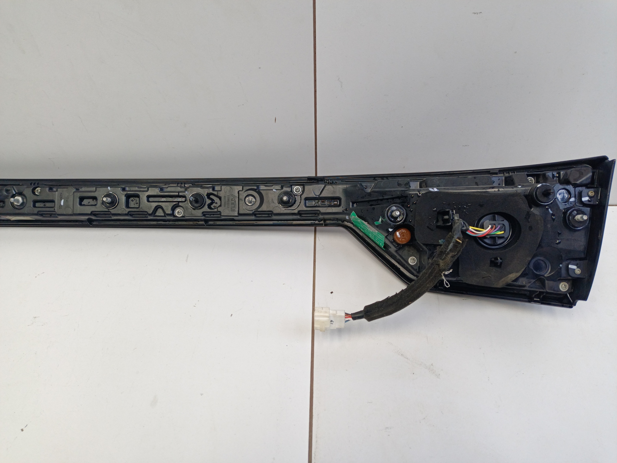 Фонарь крышки багажника Exeed LX