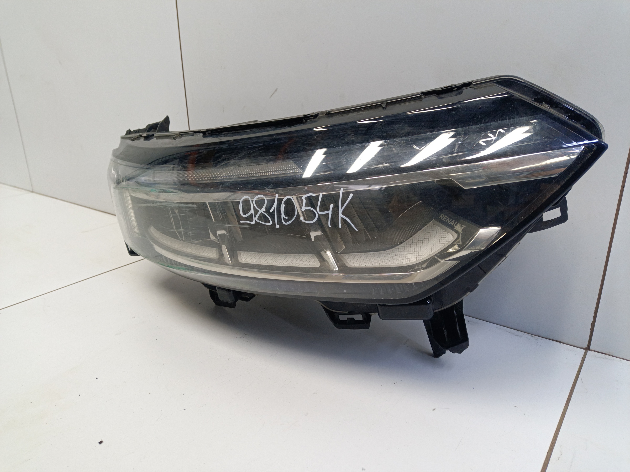 Фара передняя правая Renault Koleos 2 Restail LED