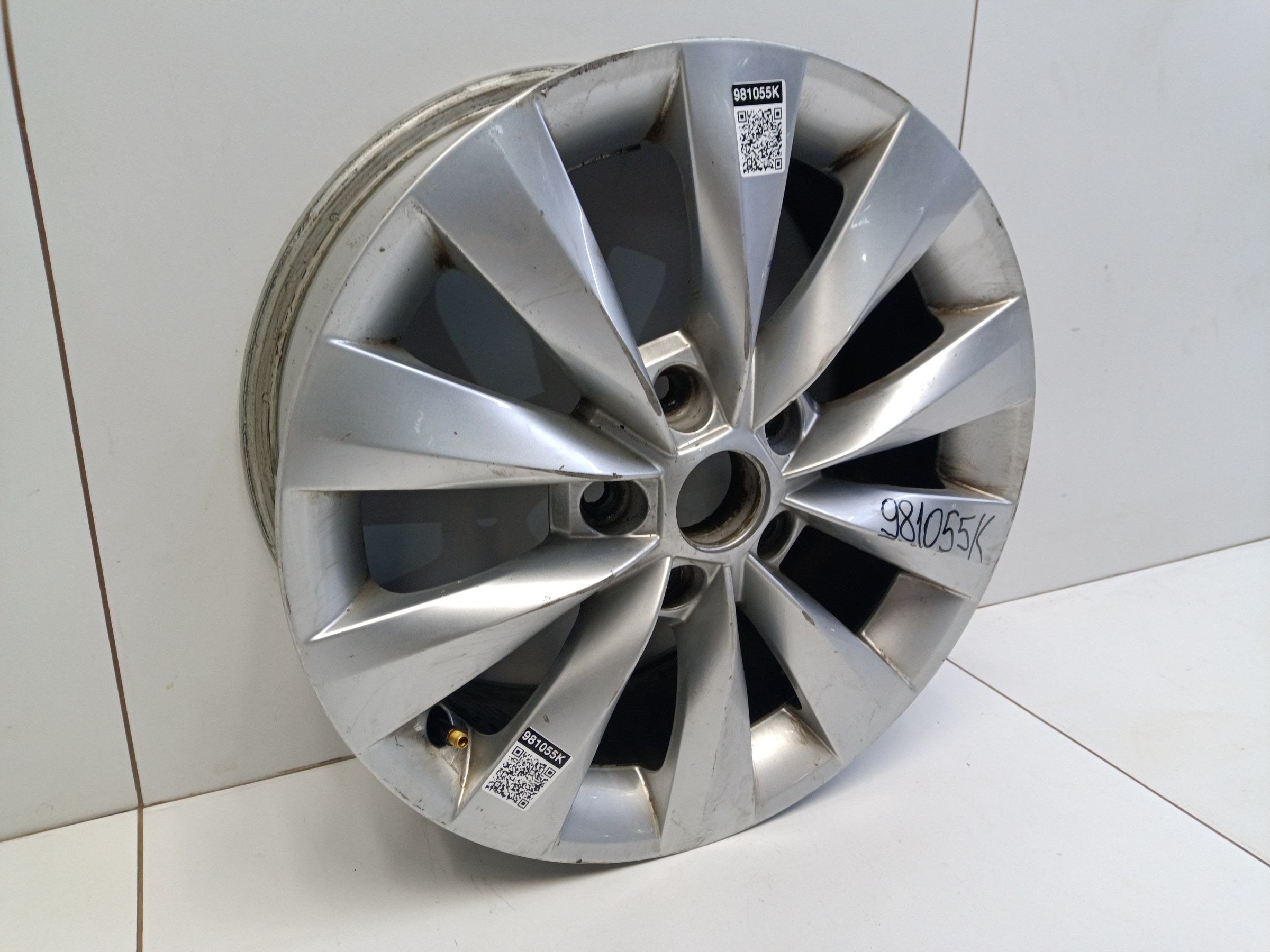 Диск колеса литой Skoda Karoq R16