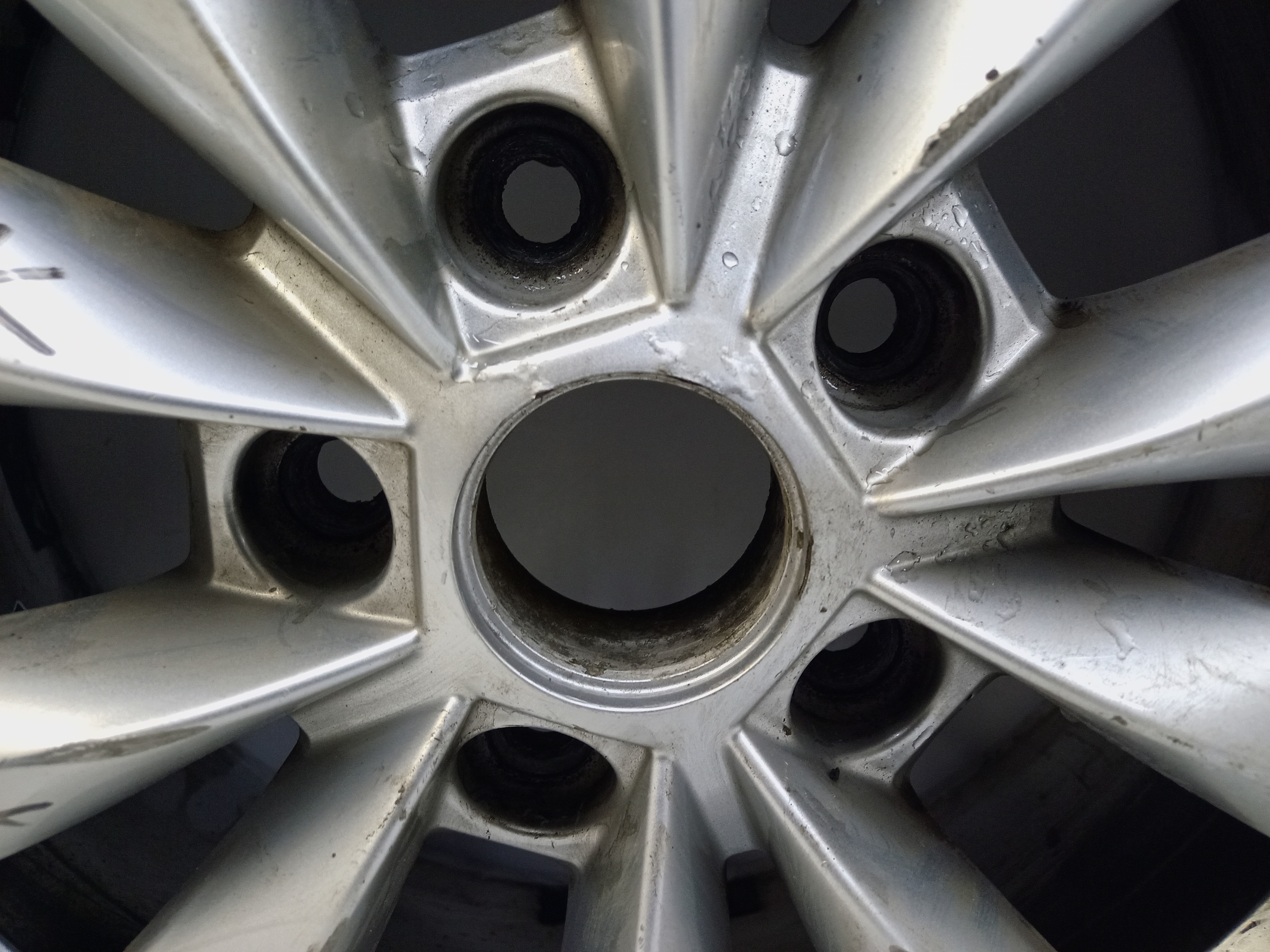 Диск колеса литой Skoda Karoq R16