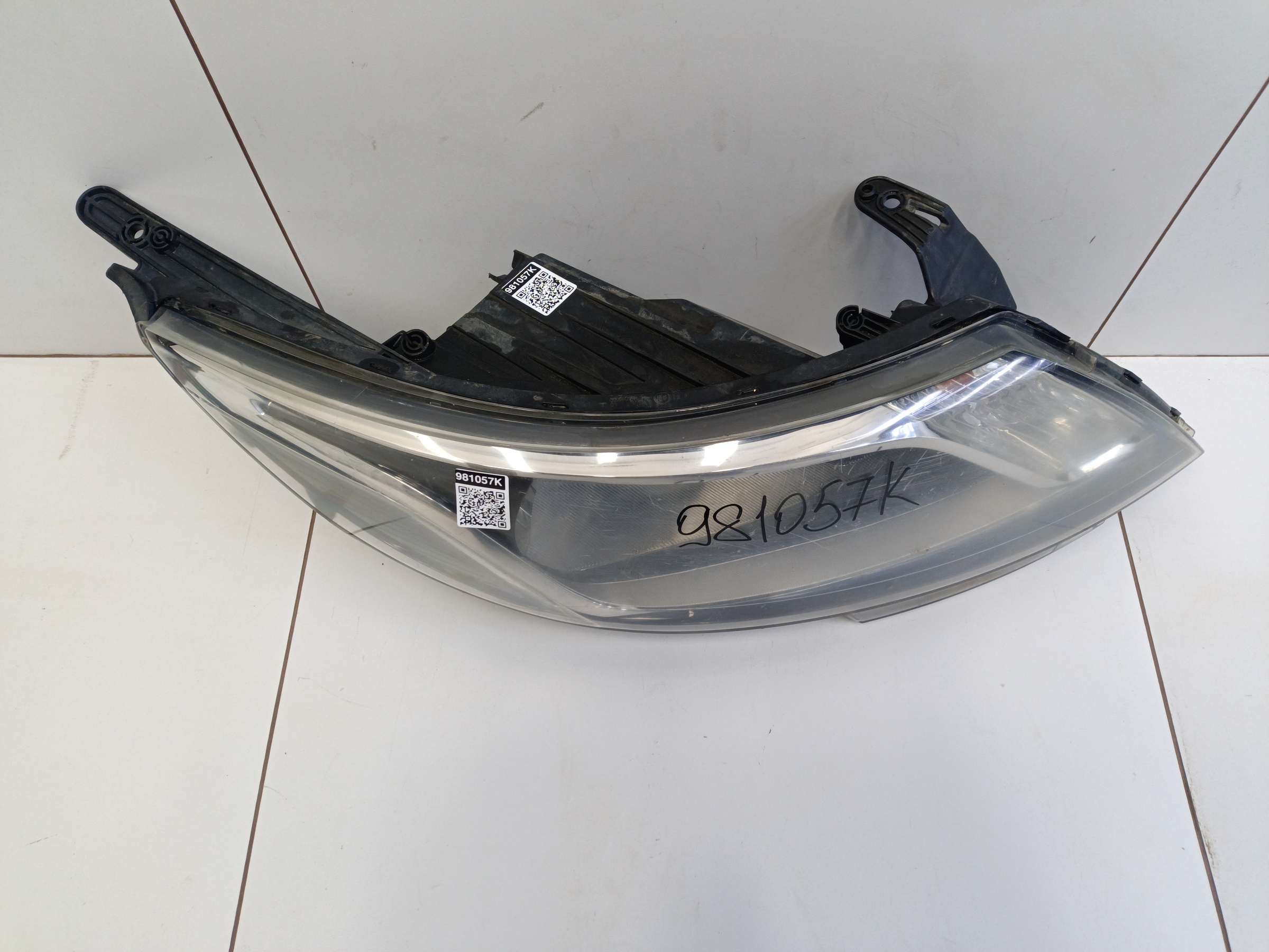 Фара передняя правая Kia Rio 3