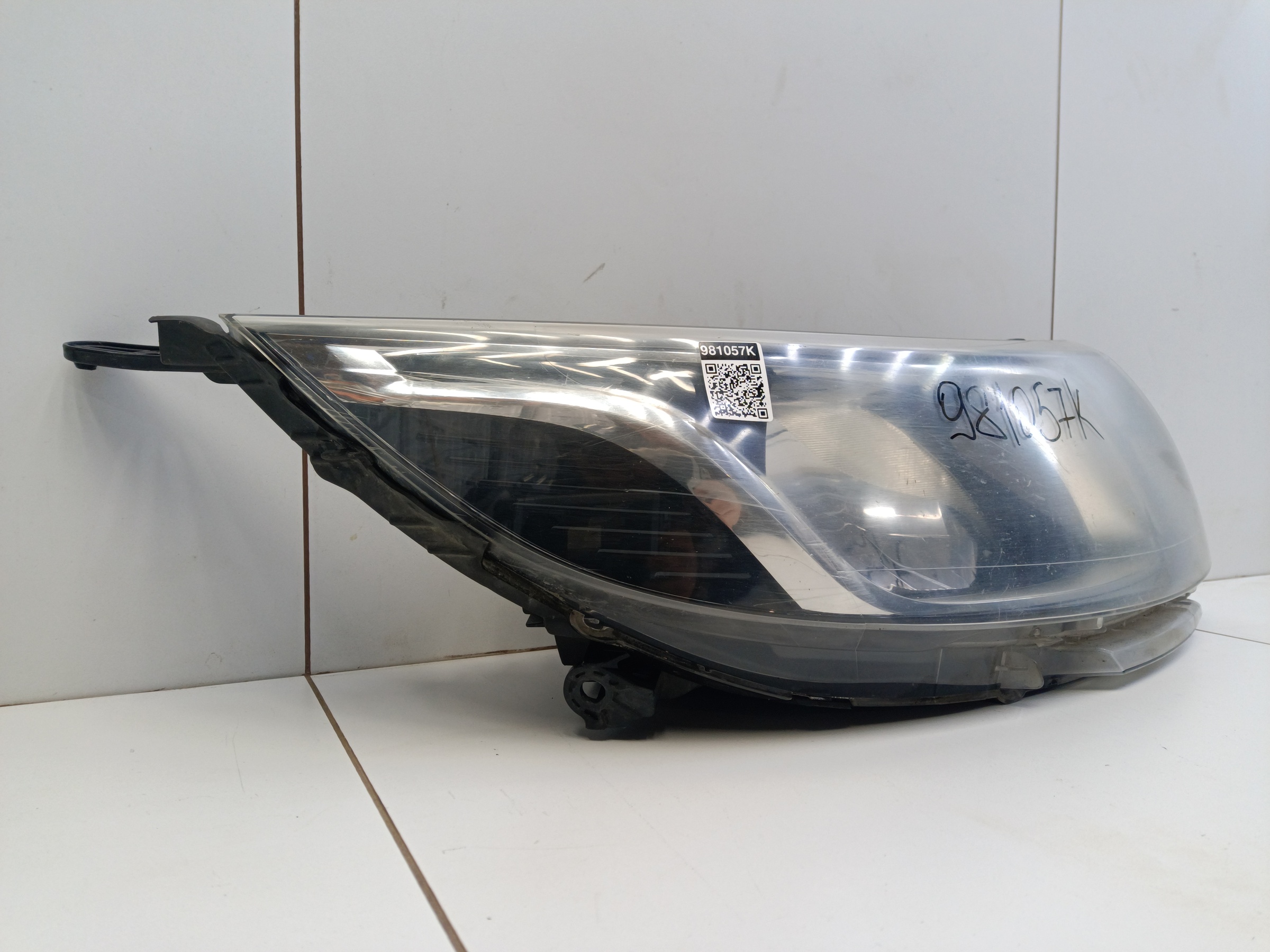 Фара передняя правая Kia Rio 3