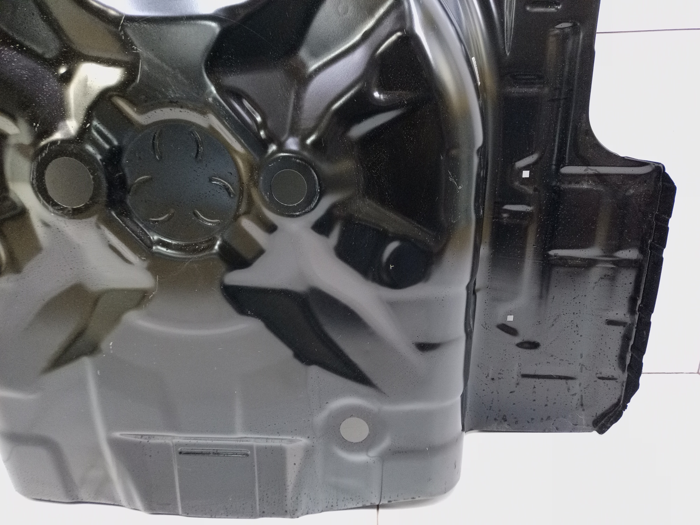 Пол багажника " корыто " Hyundai Solaris 1 Sedan