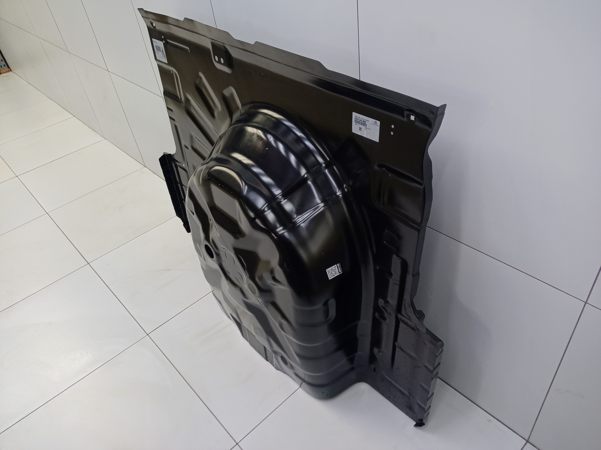 Пол багажника " корыто " Hyundai Solaris 1 Sedan