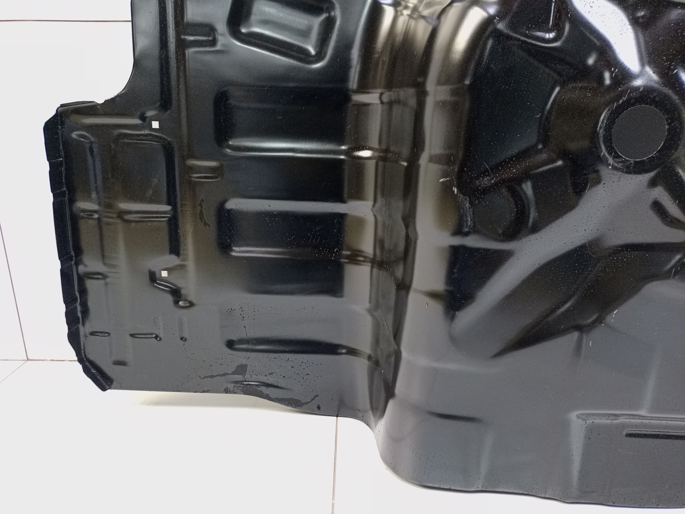 Пол багажника " корыто " Hyundai Solaris 1 Sedan