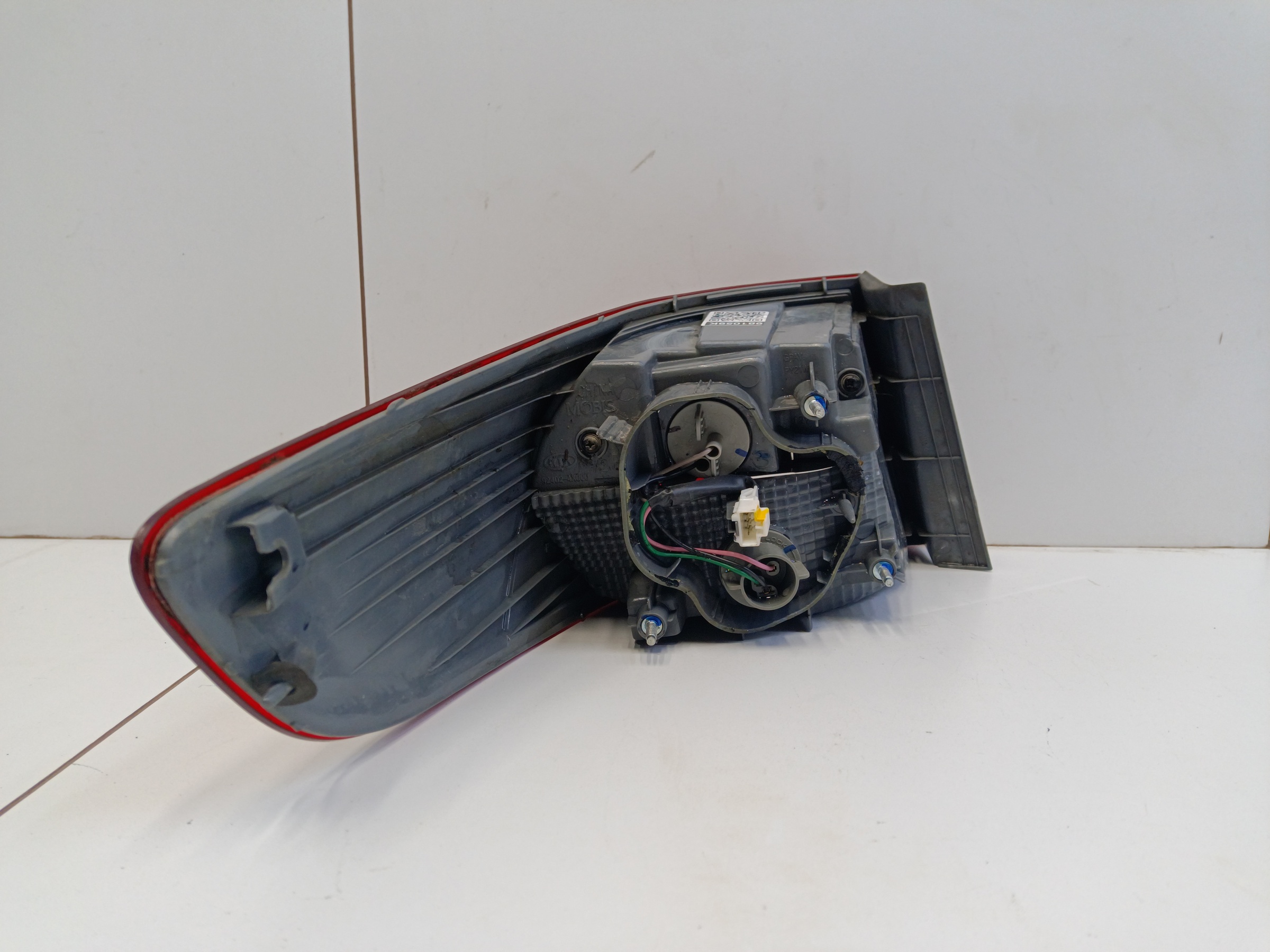 Фонарь задний правый наружный Kia Rio 3 Sedan