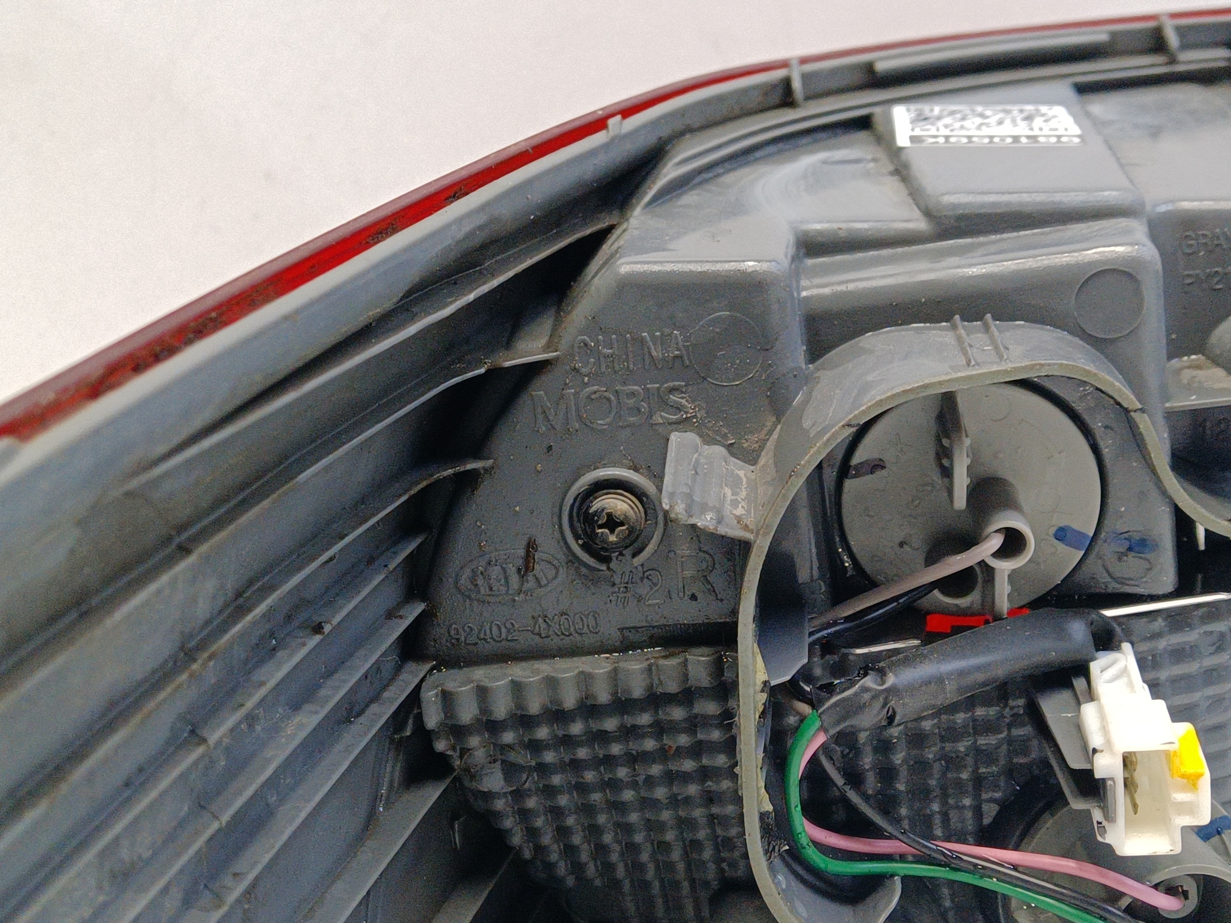 Фонарь задний правый наружный Kia Rio 3 Sedan