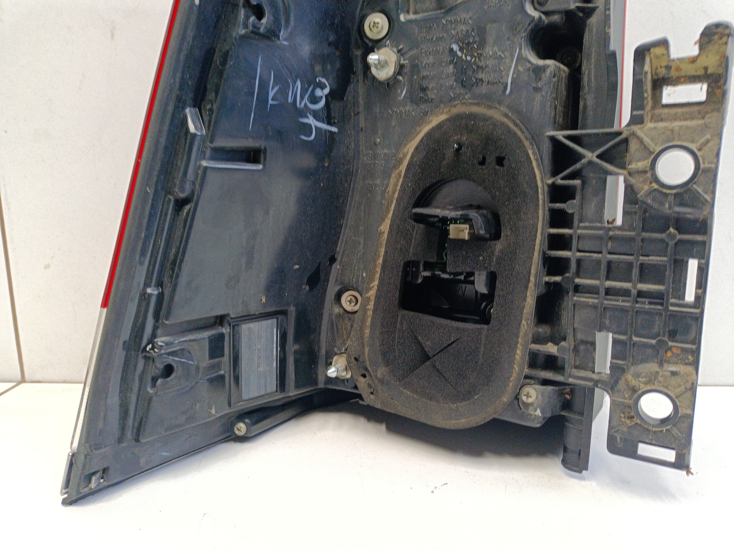 Фонарь задний правый наружный Toyota Land Cruiser 200 Restail 2 LED