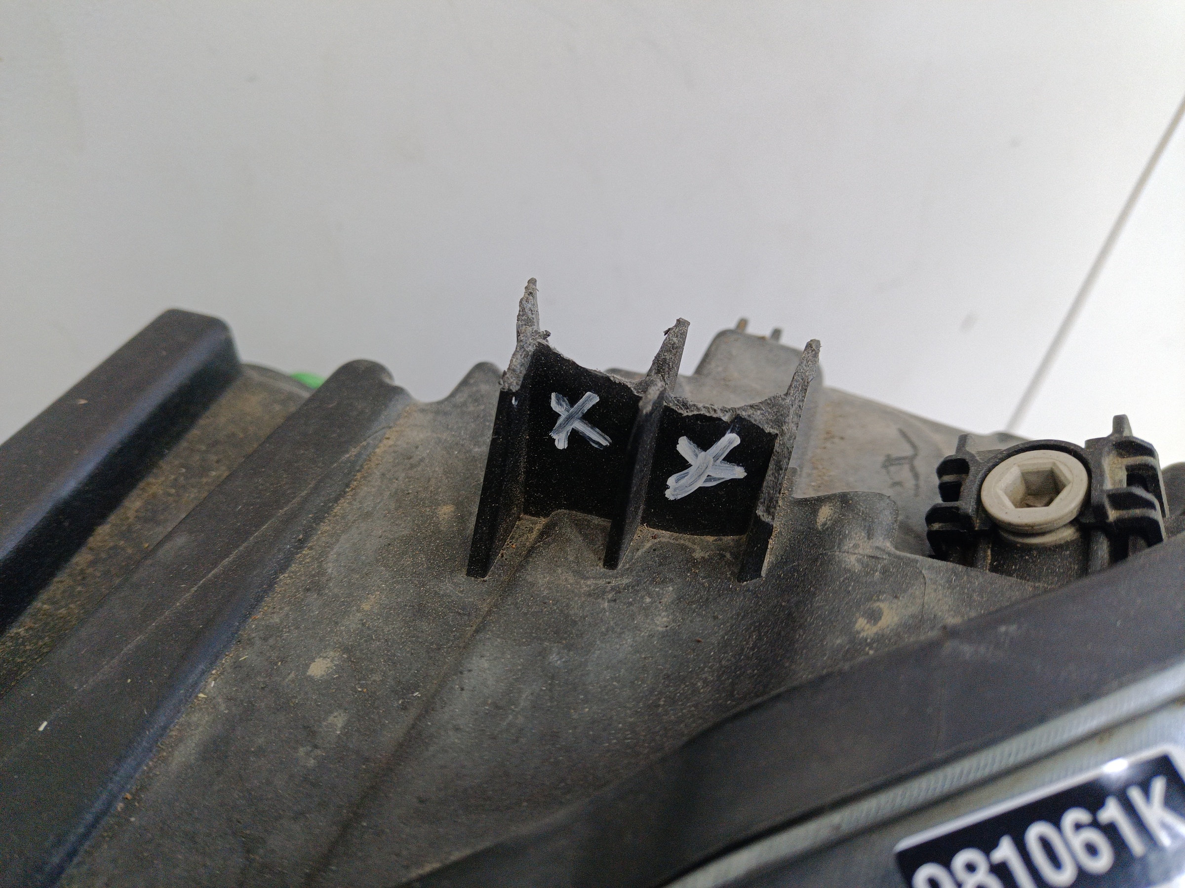 Фара передняя левая Maserati Levante 1 Restail