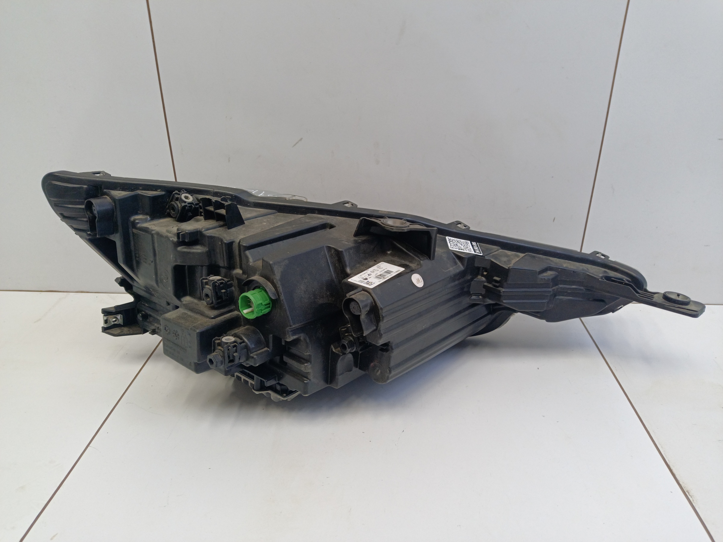 Фара передняя левая Maserati Levante 1 Restail