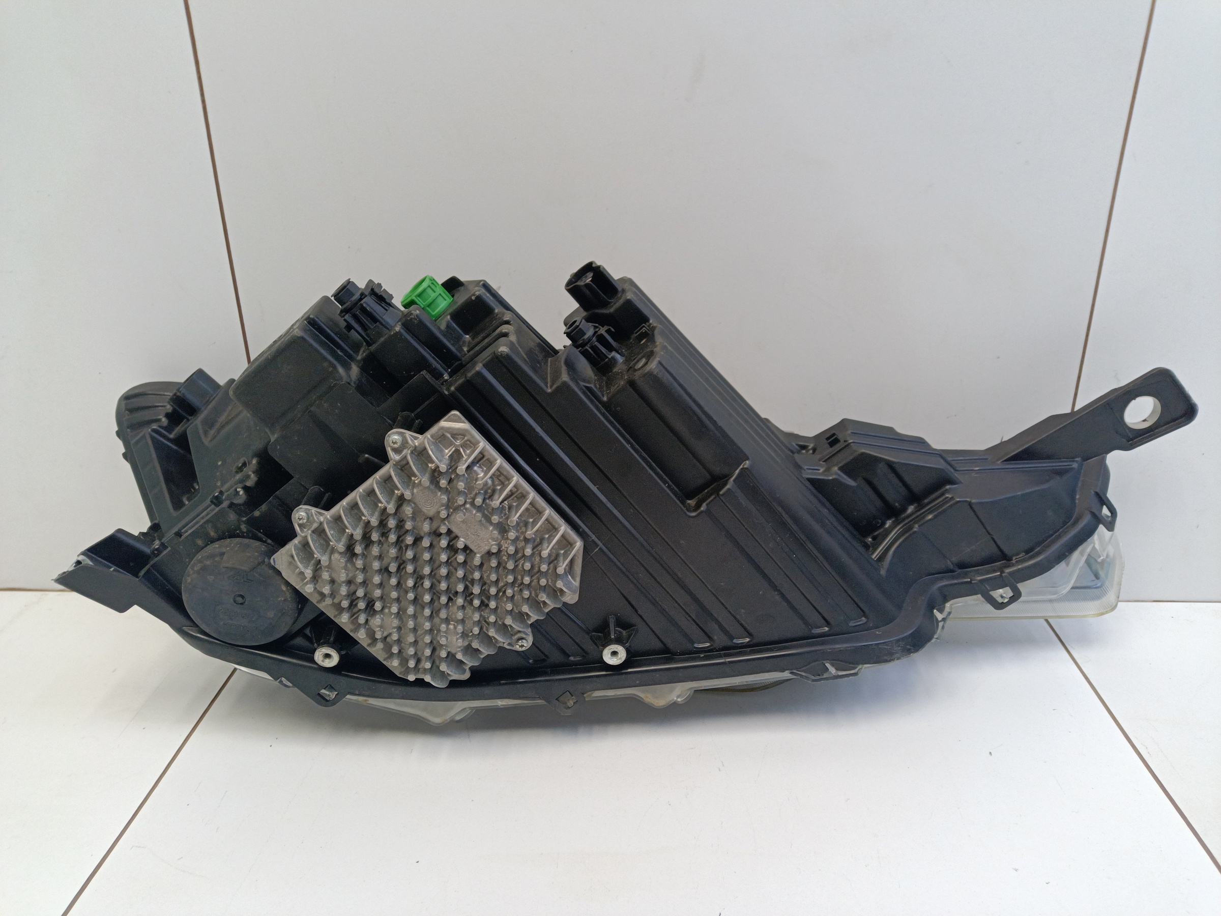 Фара передняя левая Maserati Levante 1 Restail