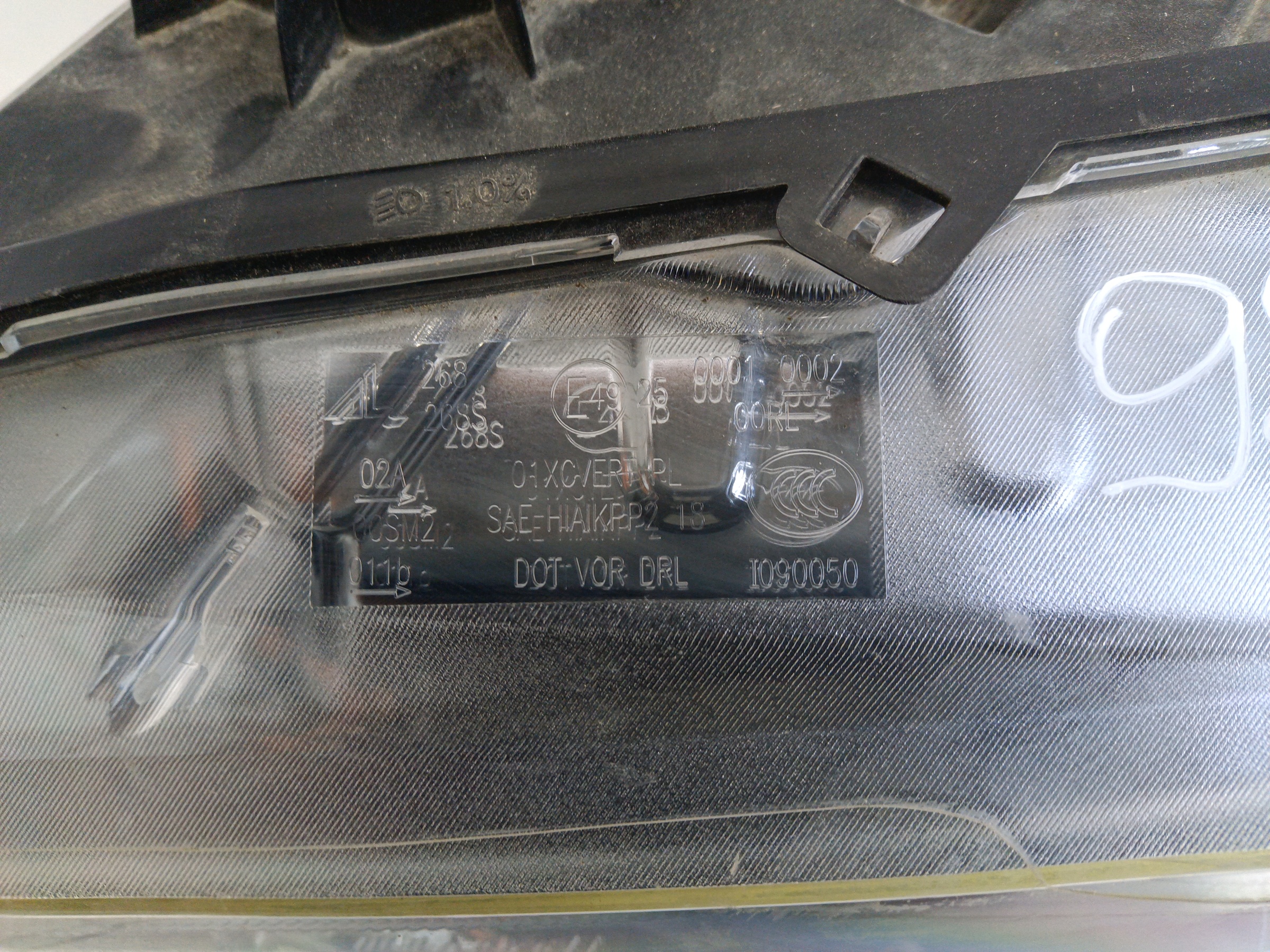 Фара передняя левая Maserati Levante 1 Restail