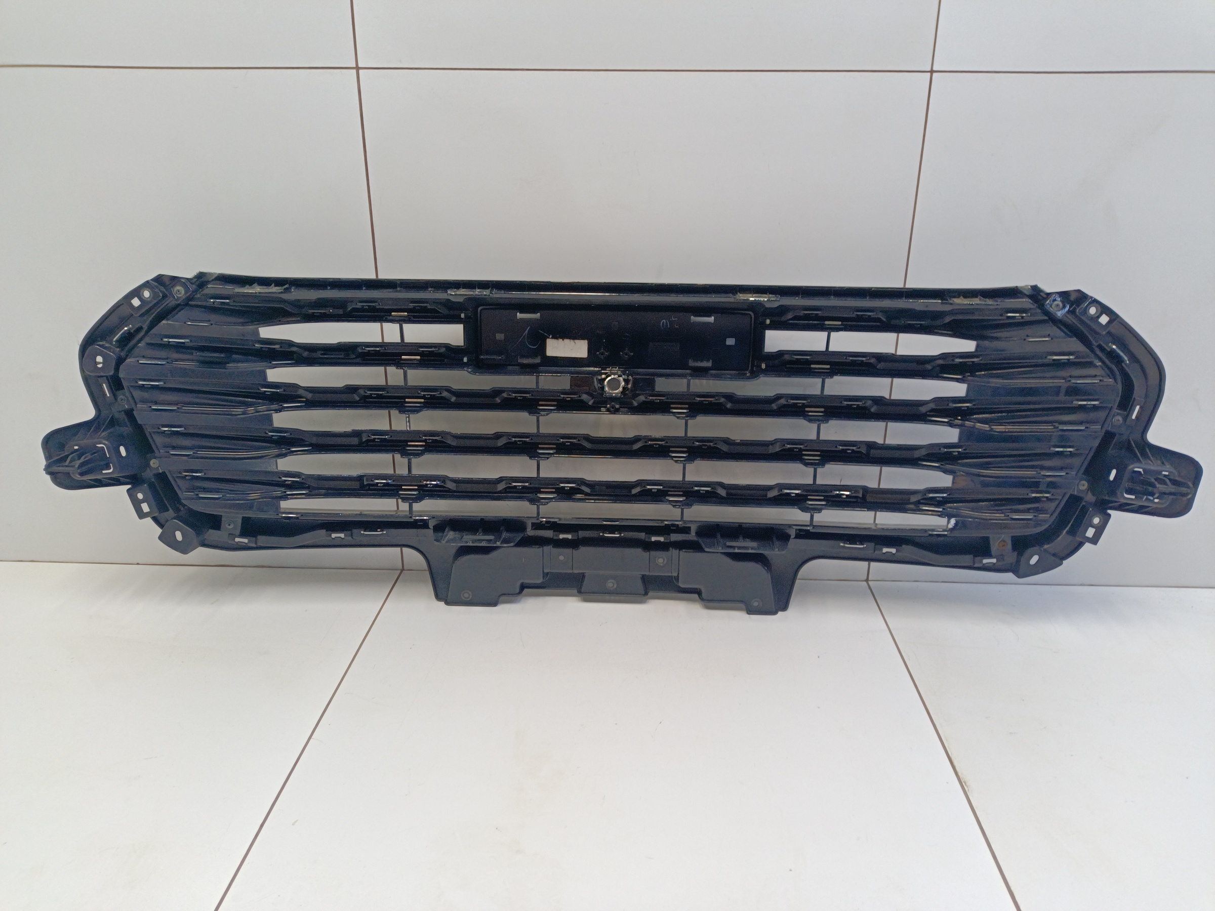 Решётка радиатора Haval Jolion под камеру