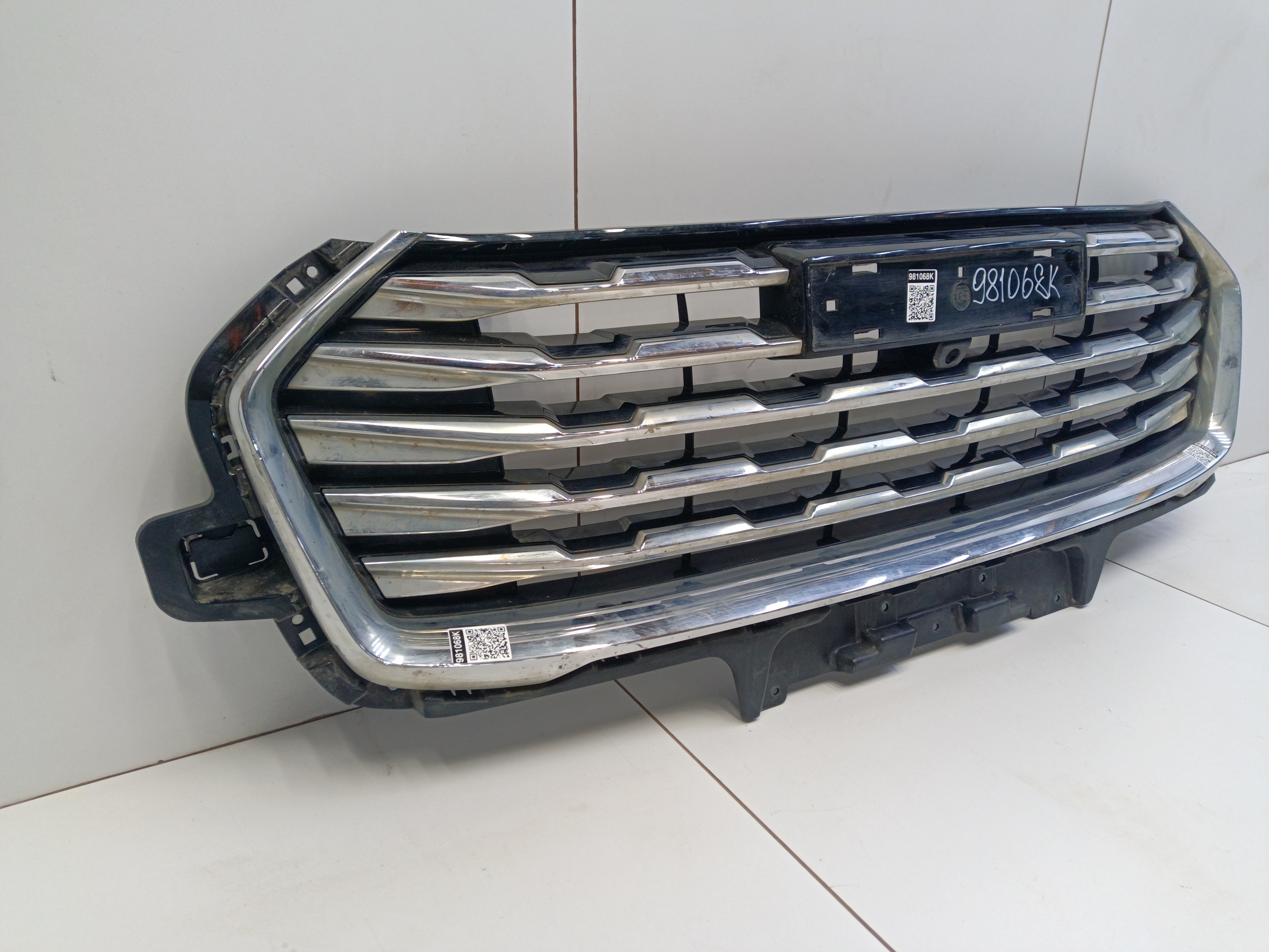 Решётка радиатора Haval Jolion под камеру