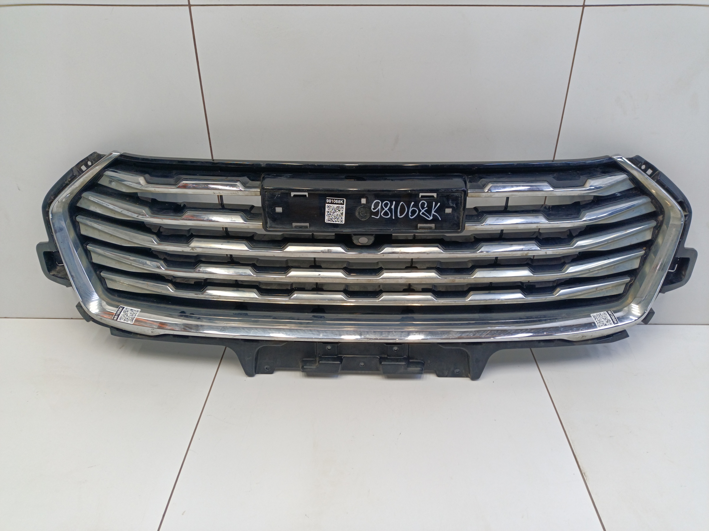 Решётка радиатора Haval Jolion под камеру