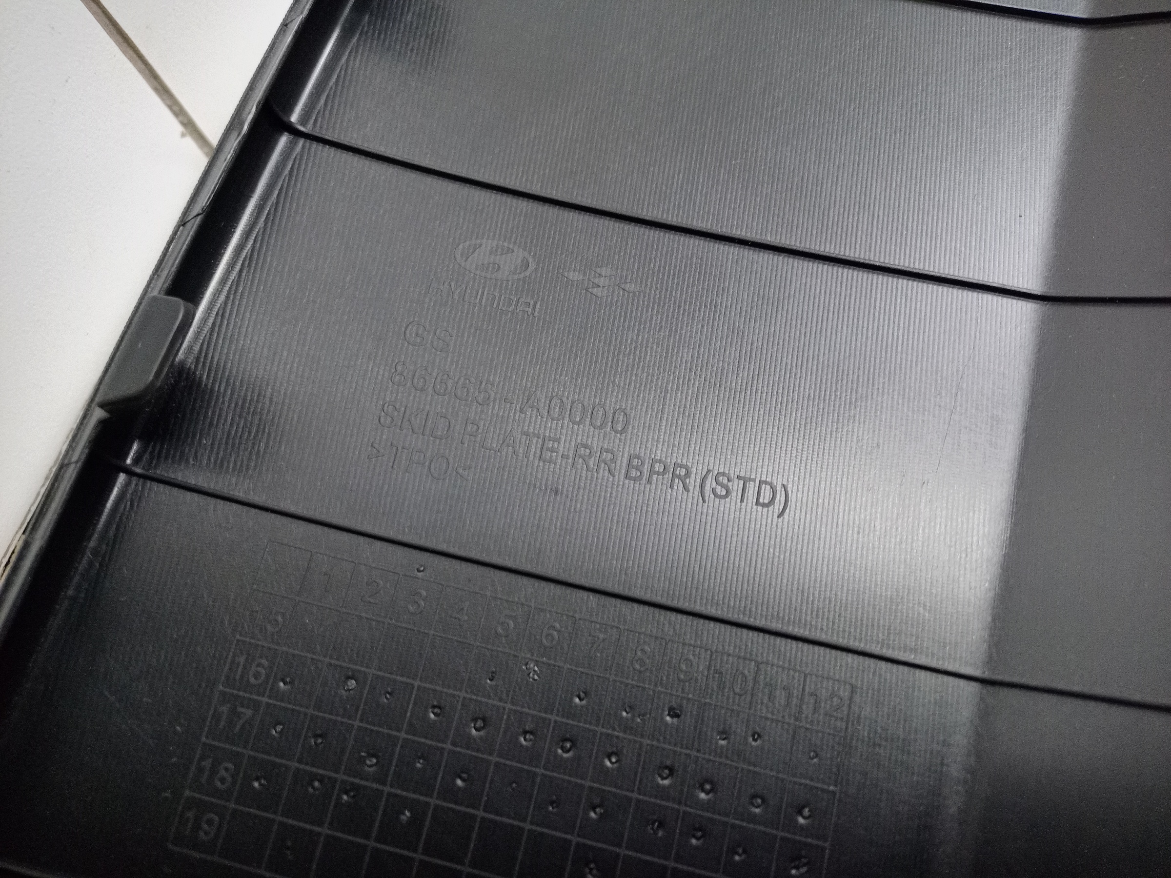 Накладка юбки заднего бампера Hyundai Creta 1