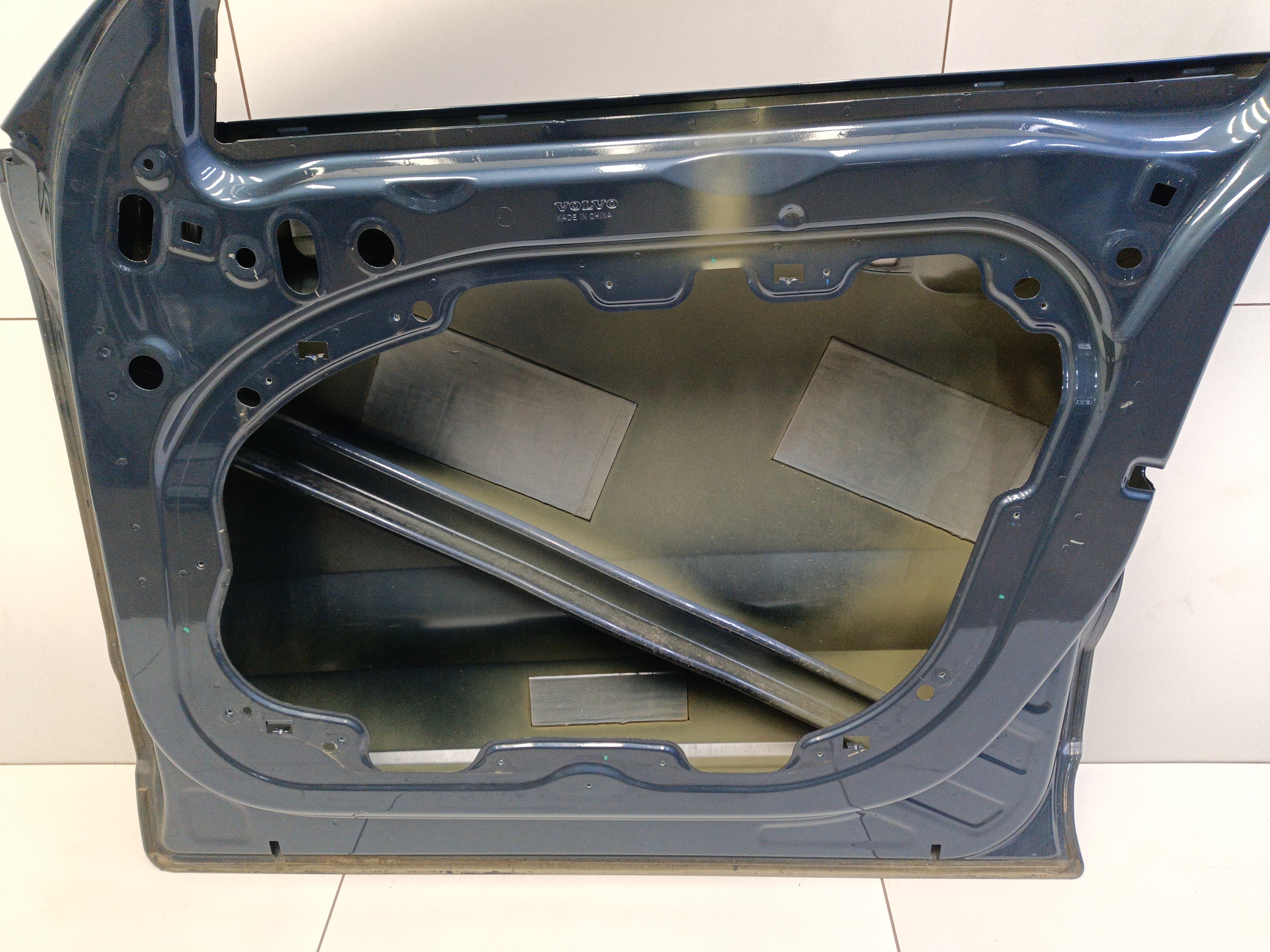 Дверь передняя правая Volvo XC60 2