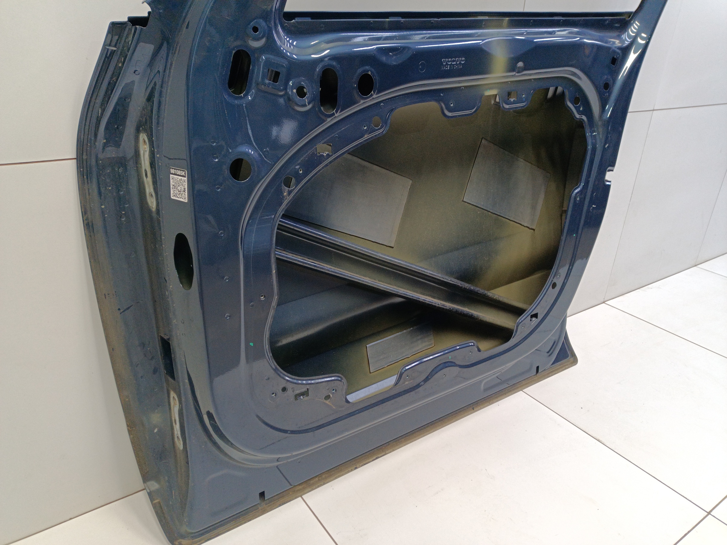 Дверь передняя правая Volvo XC60 2