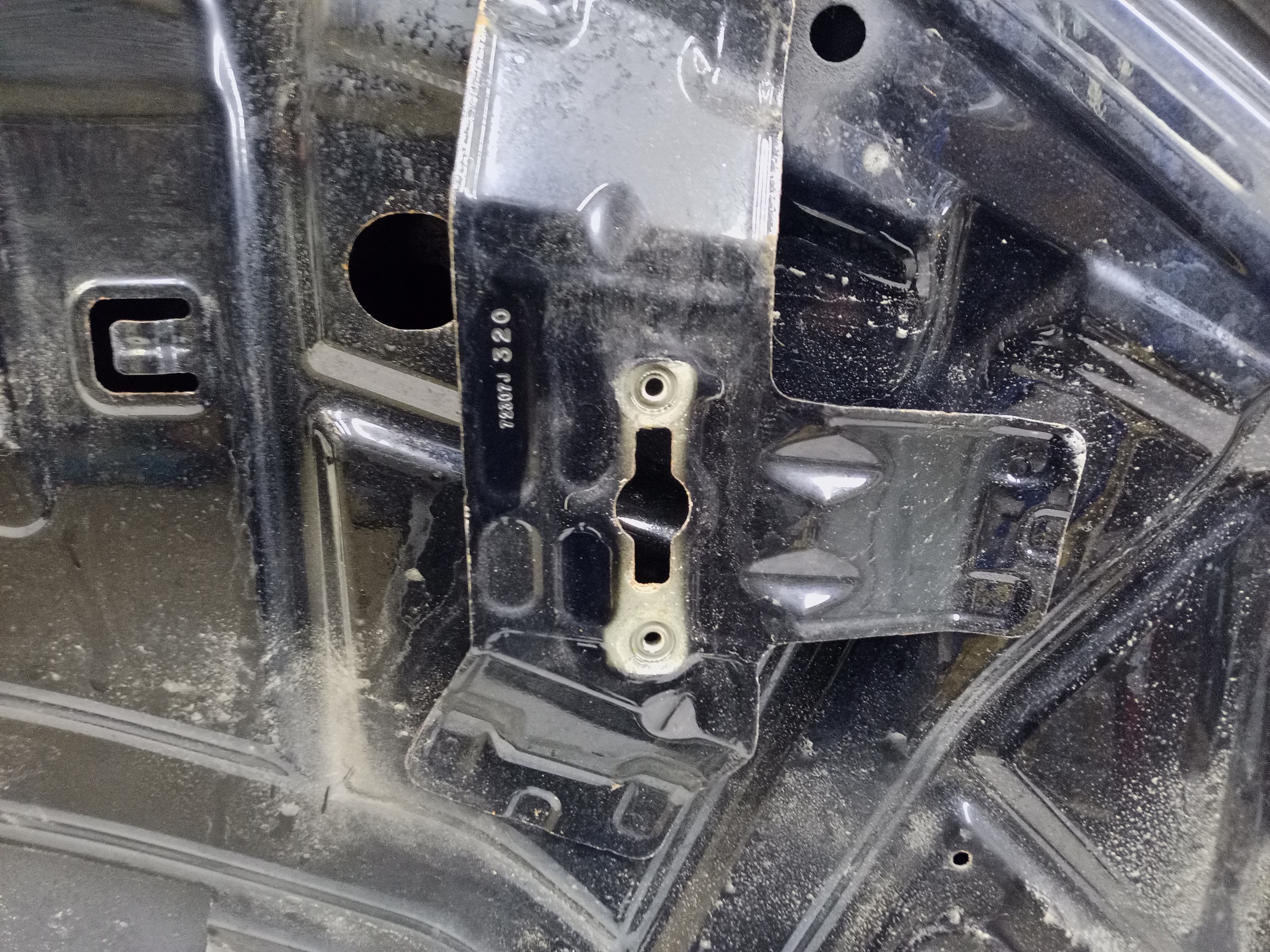 Капот BMW X3 F25