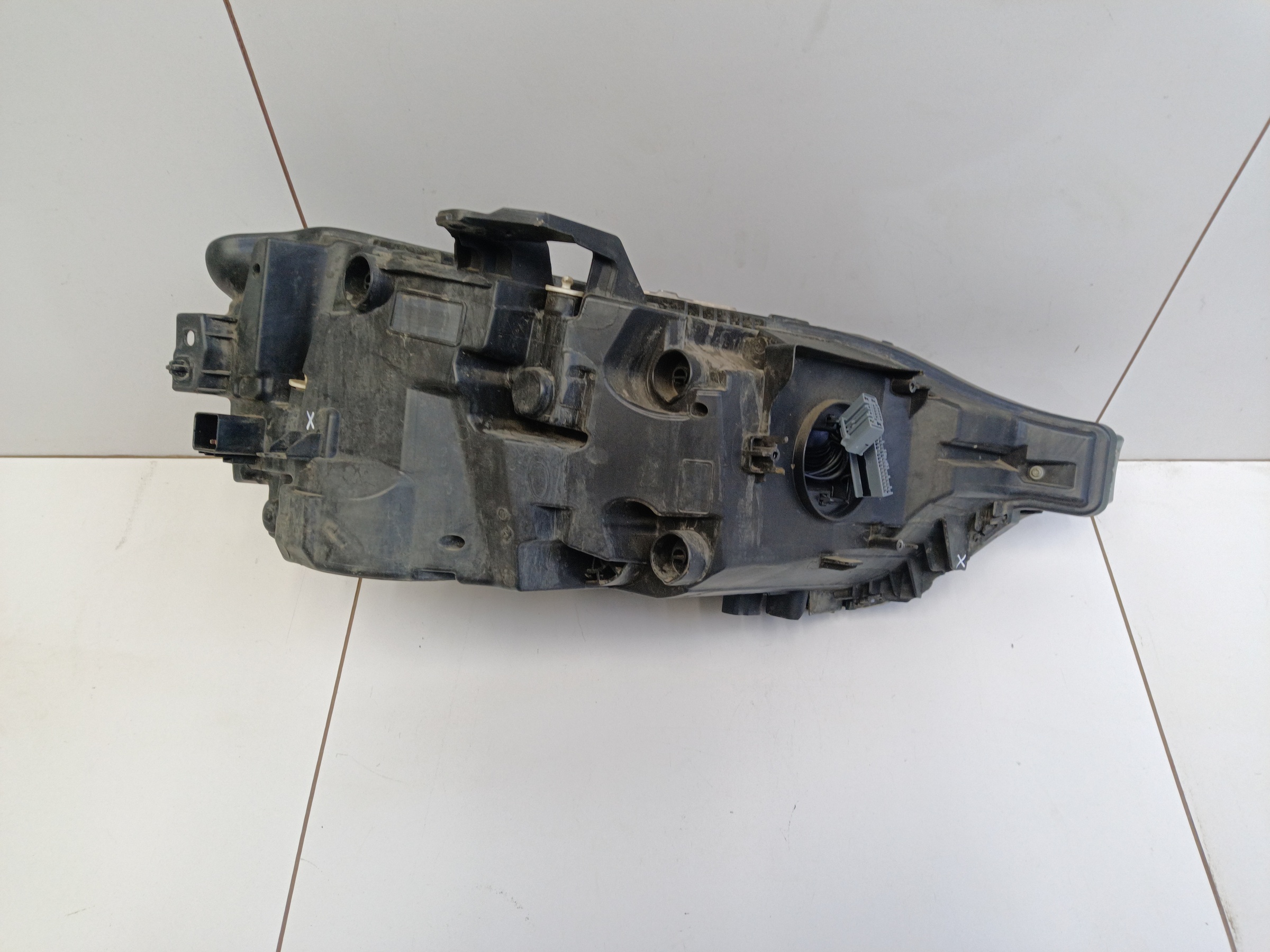 Фара передняя левая Volvo XC60 2 LED