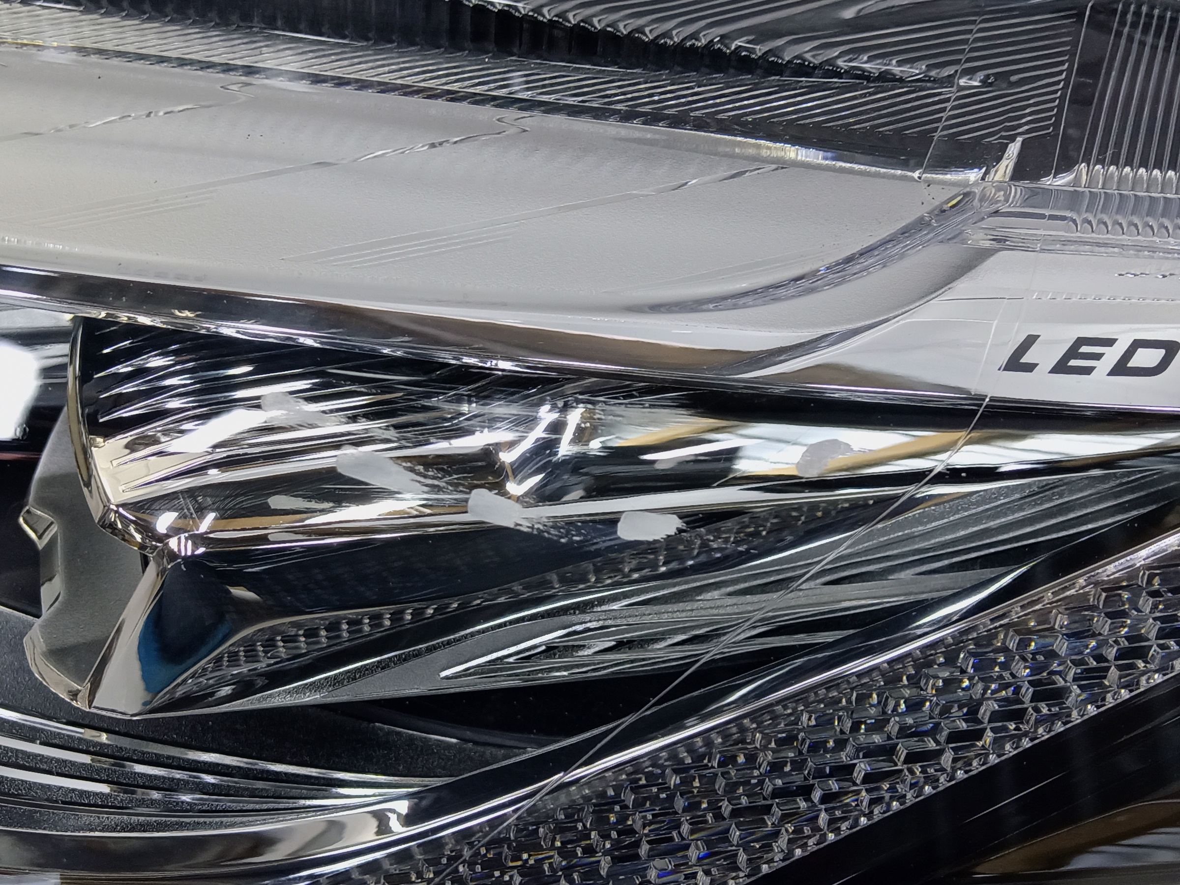 Фара передняя левая Haval Jolion LED