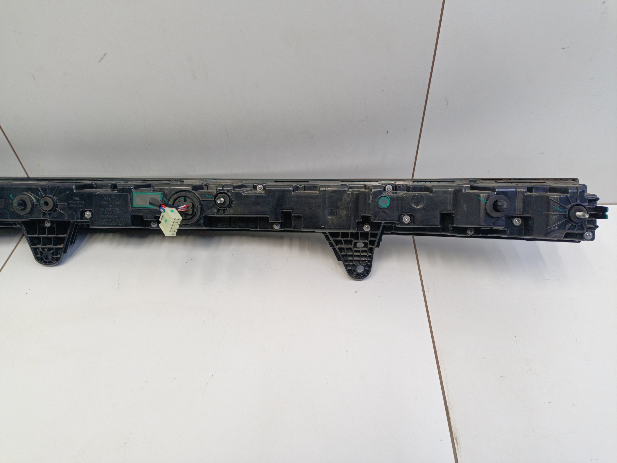 Фонарь задний центральный LiXiang L9 LED