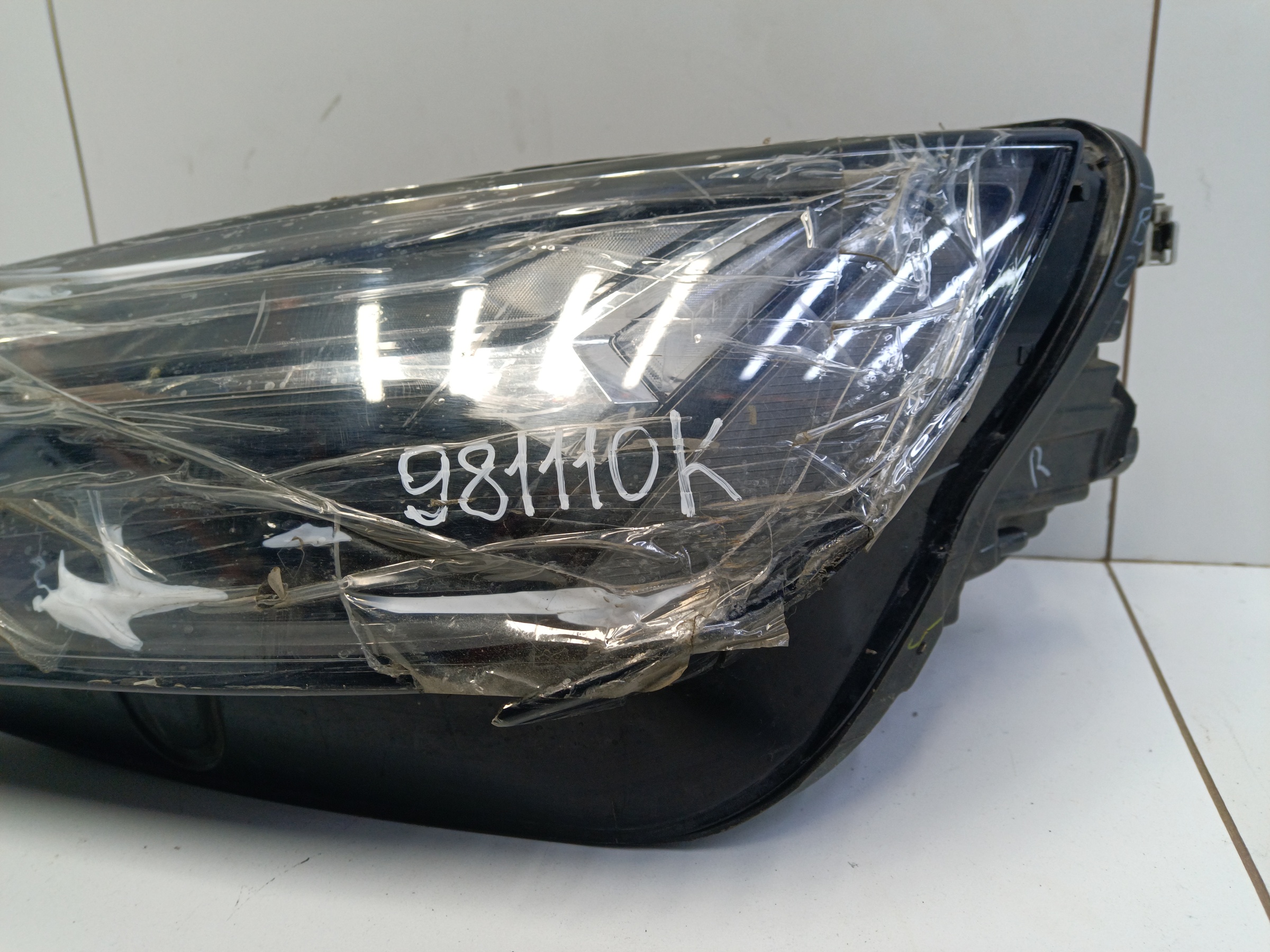 Фара передняя левая Audi Q5 2 LED