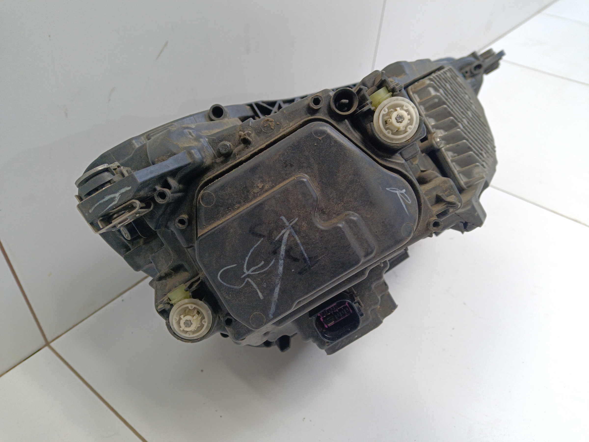 Фара передняя левая Audi Q5 2 LED