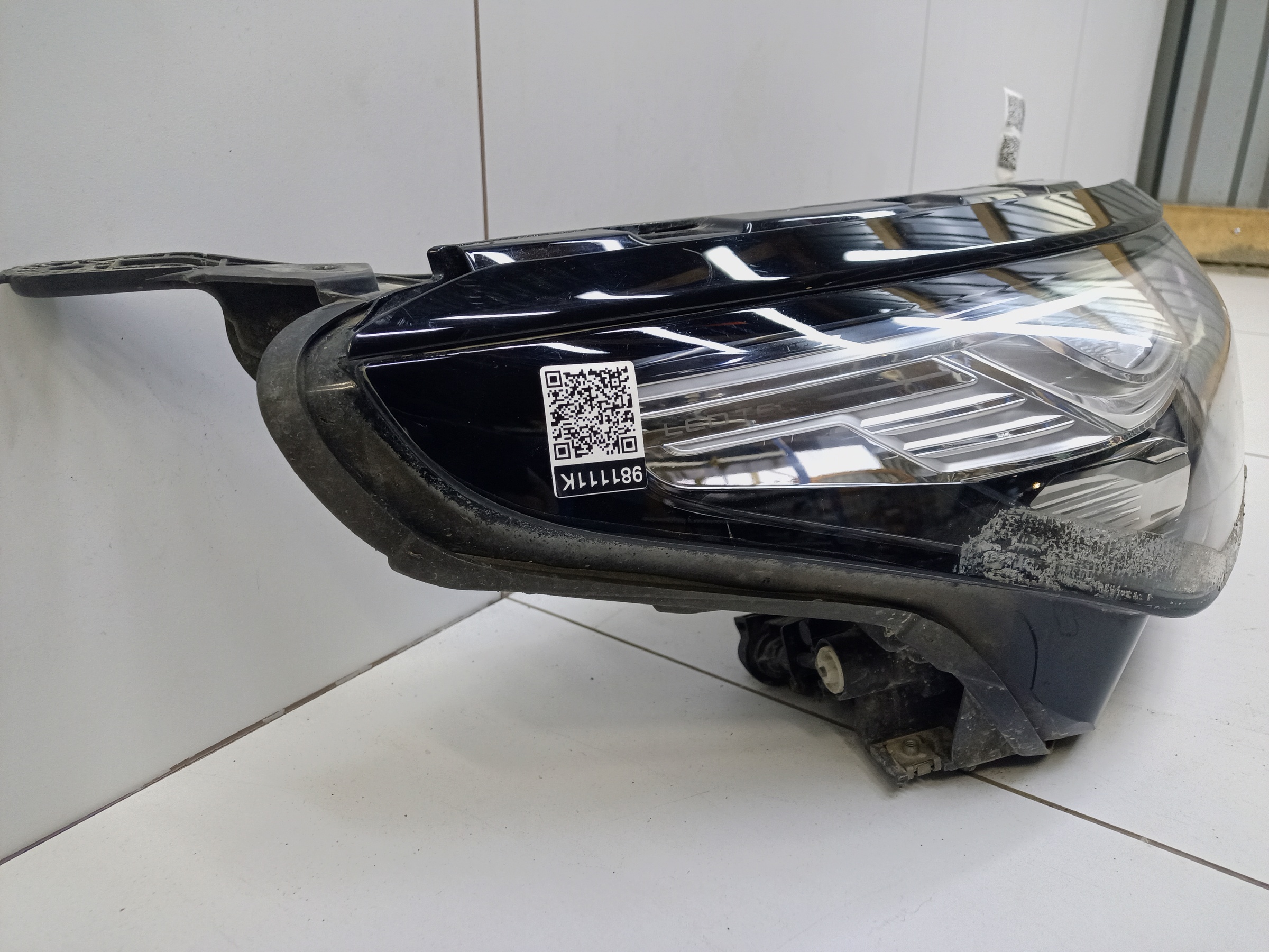 Фара передняя правая Exeed VX LED